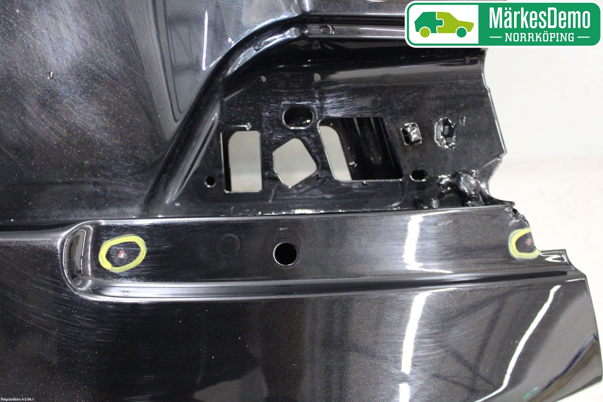 Jaguar XE (X760) 15-24 Baklucka (Ej Med Ruta)