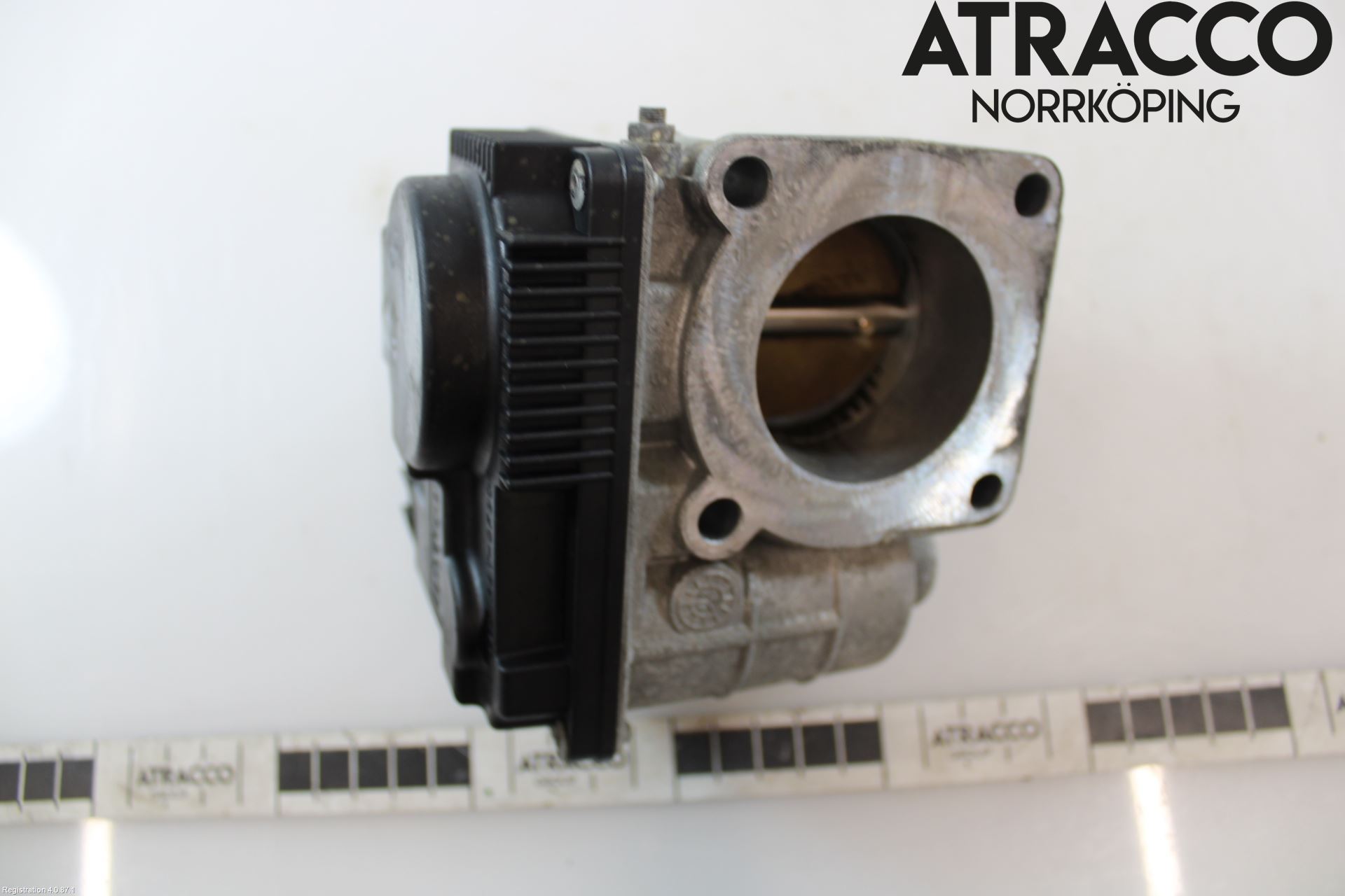 Nissan ALMERA    00-06 Injspjällhus