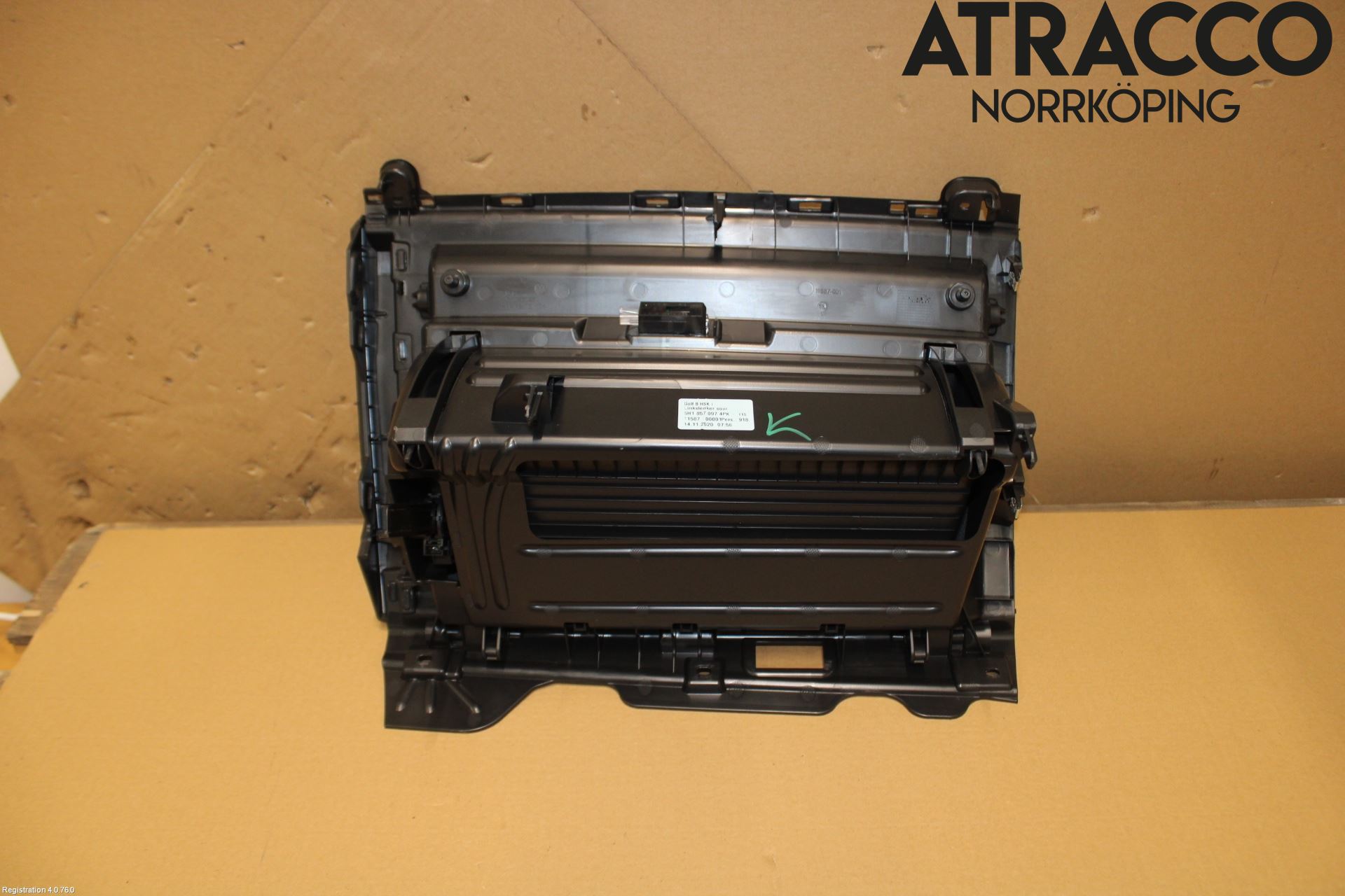 Volkswagen VW GOLF / E-GOLF VIII 20- Handskfack