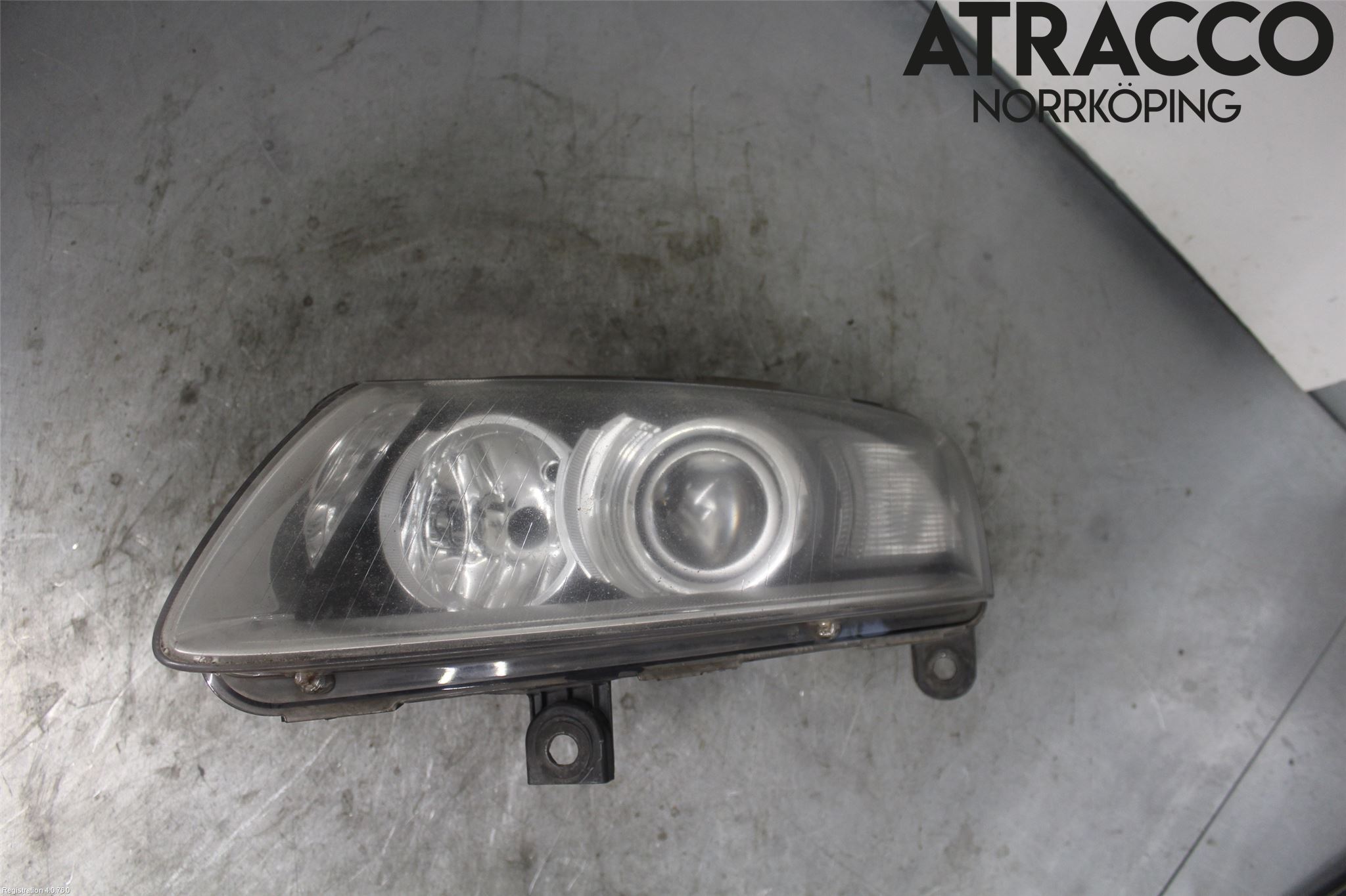 Audi A6/S6     05-11 Strålkastare Vänster