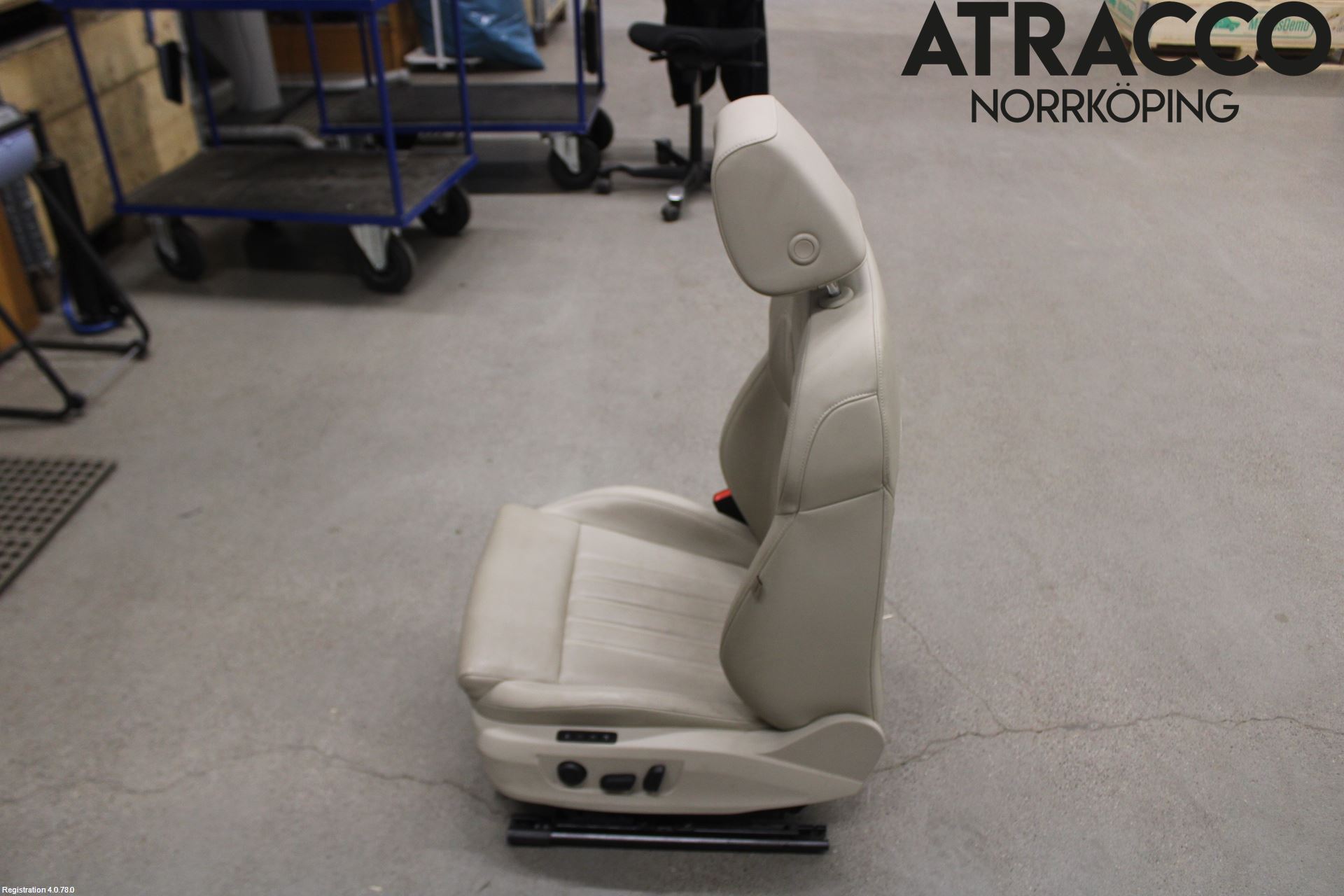 Skoda SUPERB 16-24 Inredning Stol Fram Vä