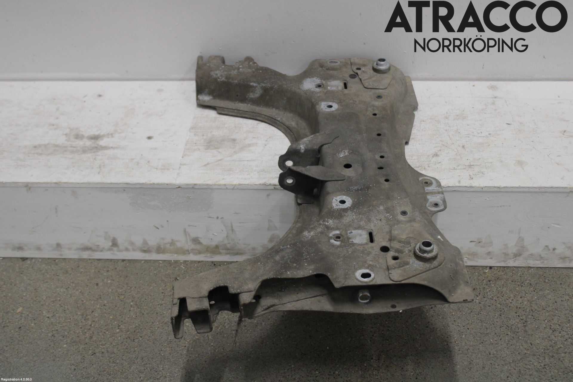 Renault CLIO IV 12-16 Framvagnsbalk