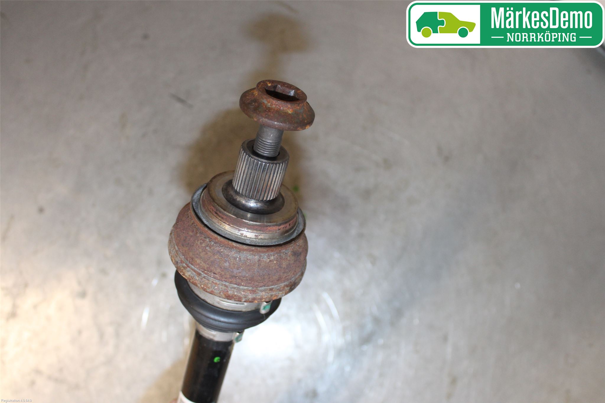 Audi A4/S4 B9 16-19 Drivaxel Bak Höger