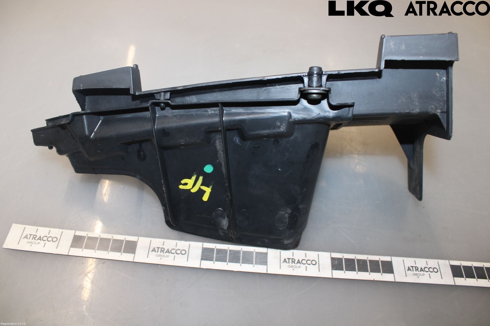 Suzuki ALTO 79-14 Stötfångardel Fram Mitt