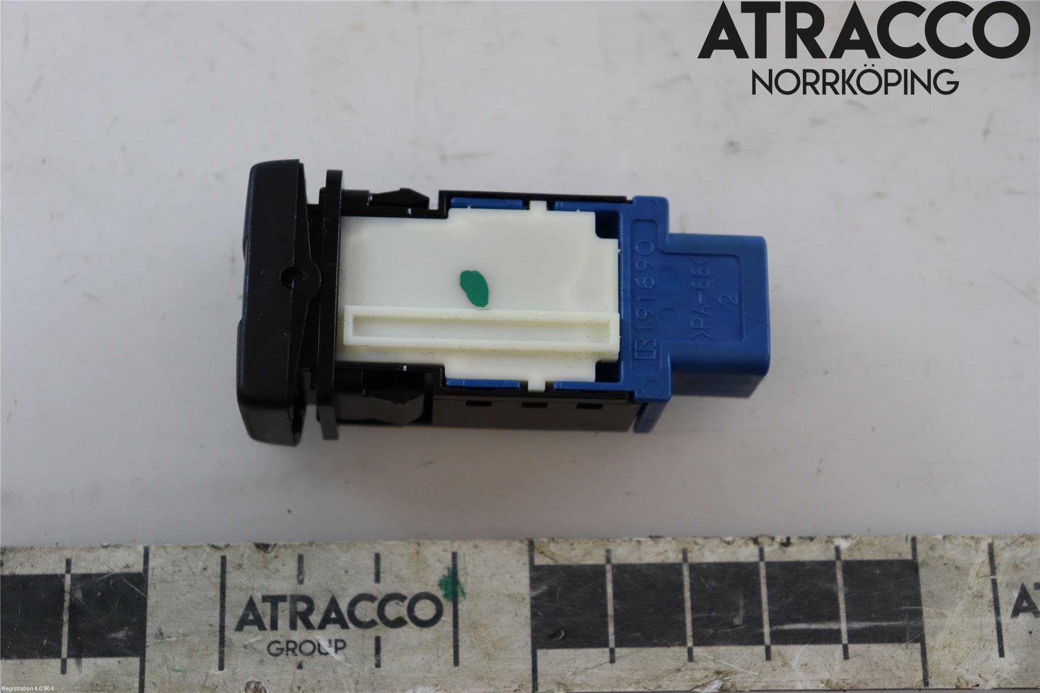 Toyota AURIS 13-19 Strömställare Stolvärme