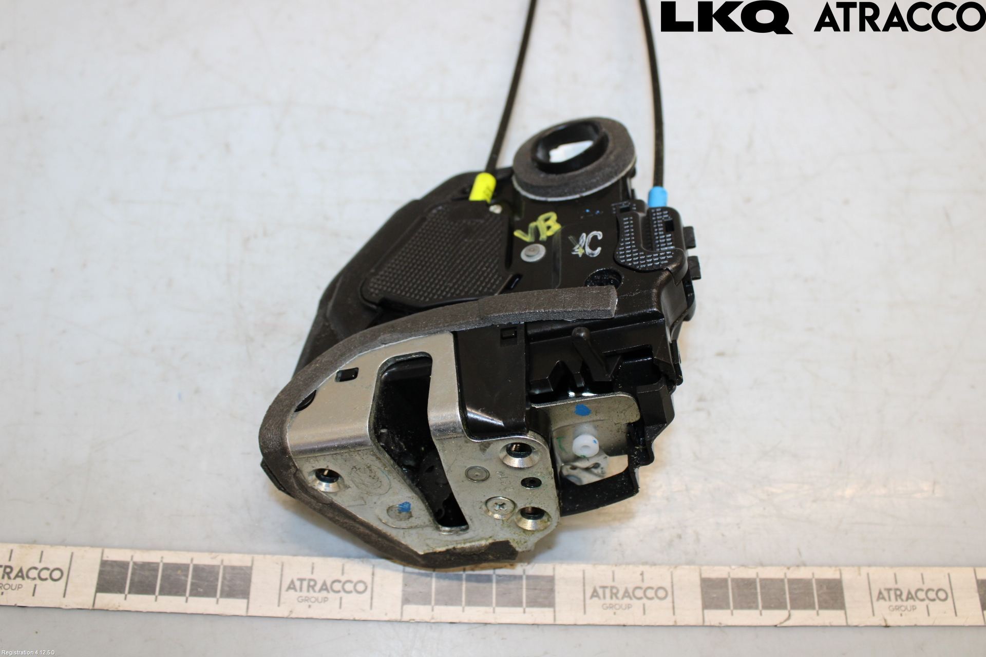 Toyota AURIS 13-19 Låskista-Dörrlås