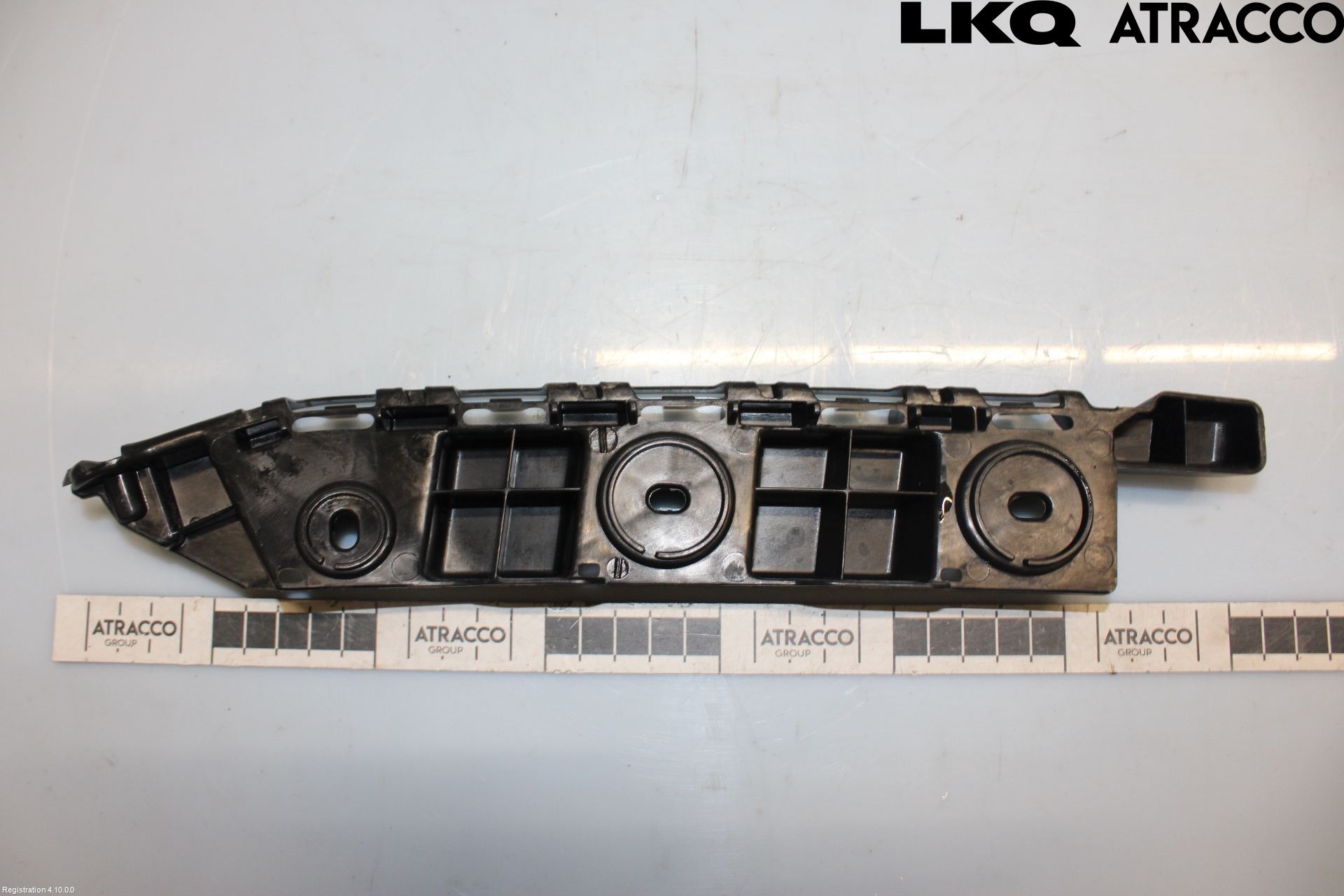 Skoda KAMIQ 20- Stötfångarfäste Bak Hö
