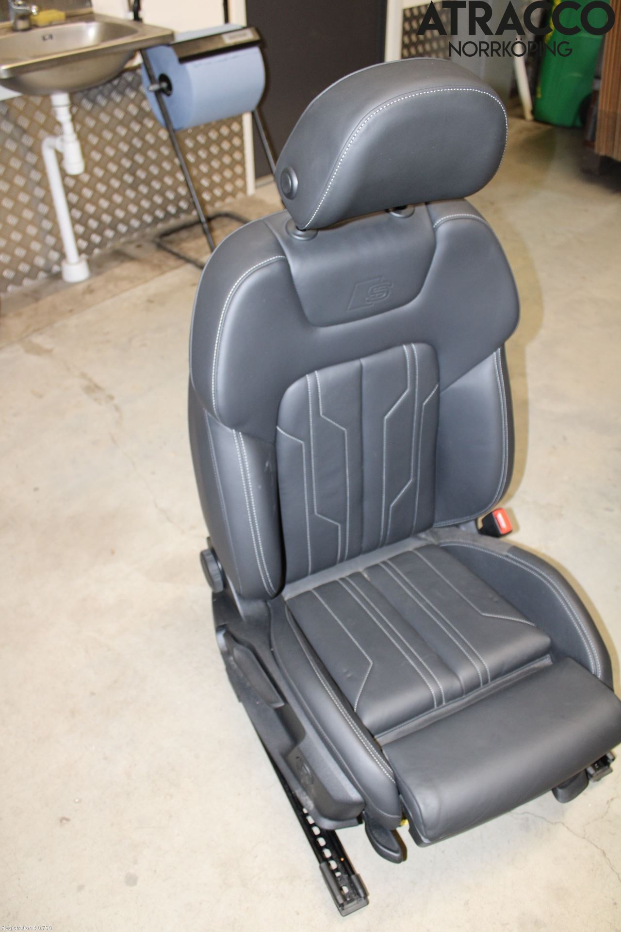 Audi A6 F2/C8 19- Inredning Stol Fram Hö