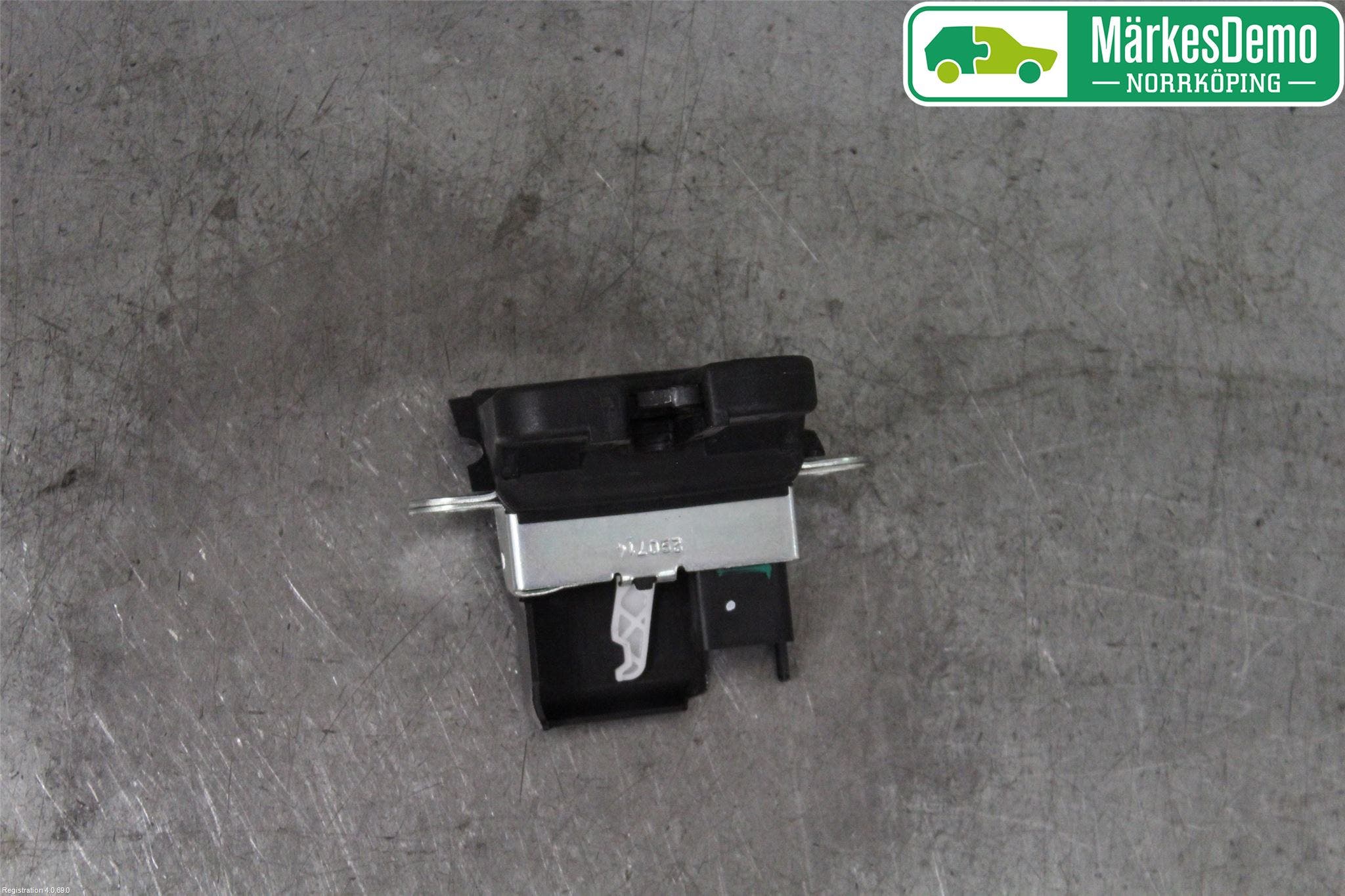 Volkswagen VW POLO 10-17 Låskista Baklucka