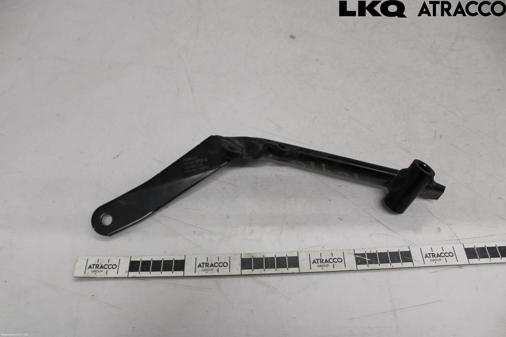 Volvo V70 08-13 Styrservopumpsfäste