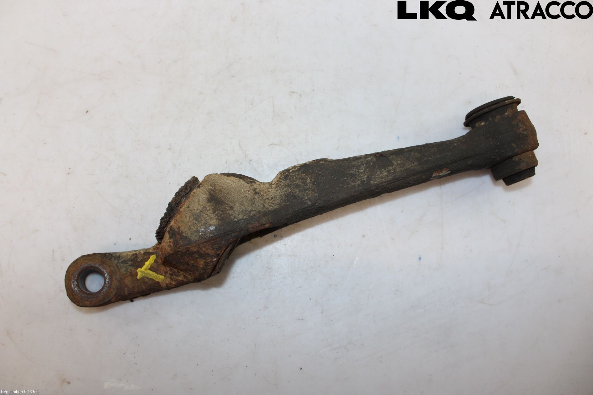 Volvo 740 84-87 Bärarm Fram Undre Vä