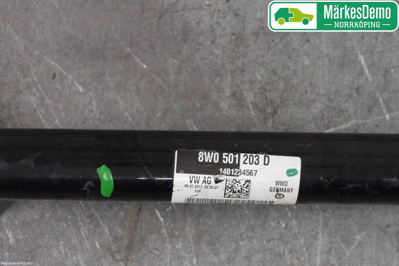 Audi A4/S4 B9 16-19 Drivaxel Bak Höger