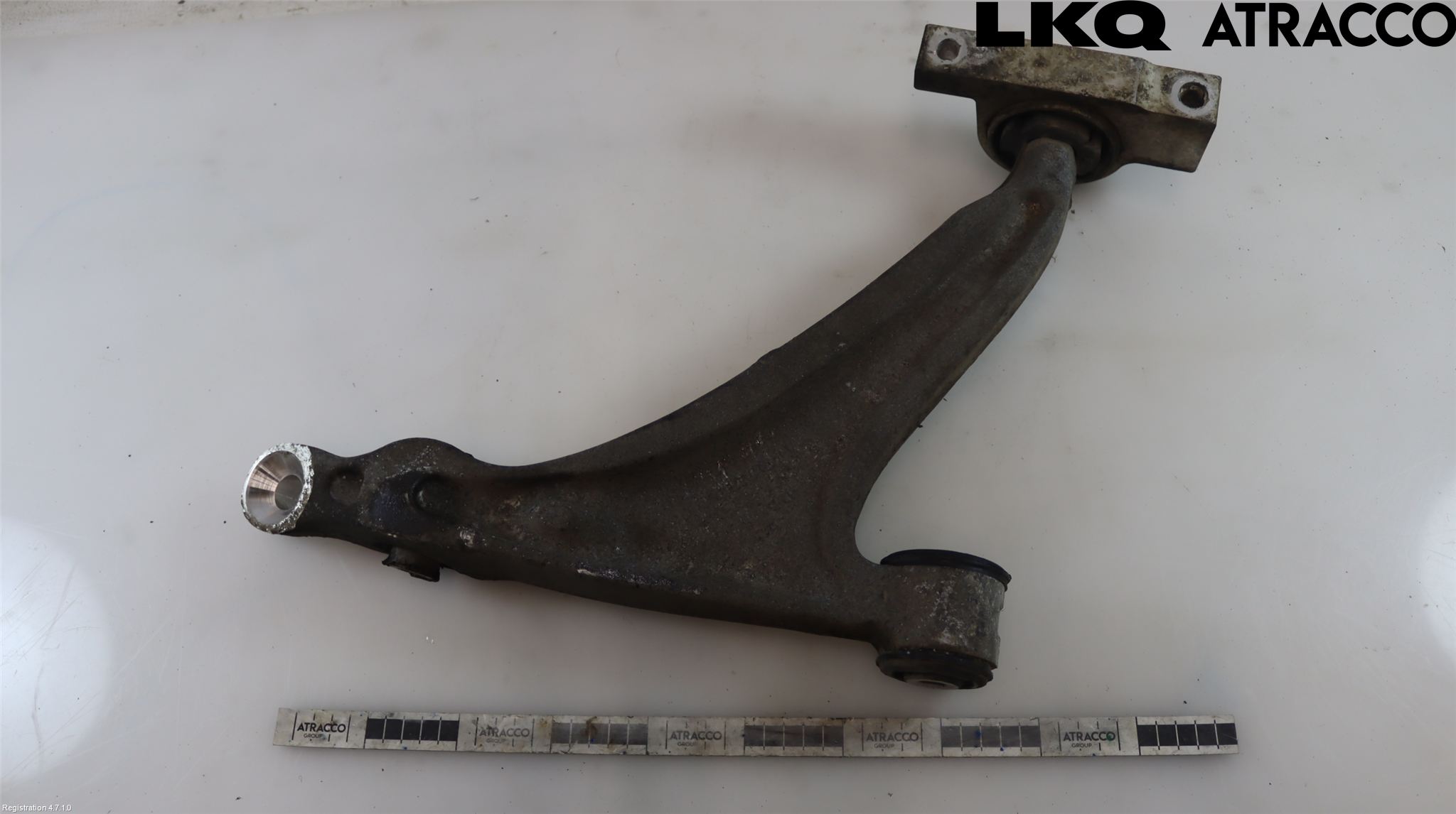 Volvo V90 17->> Bärarm Fram Undre Vä