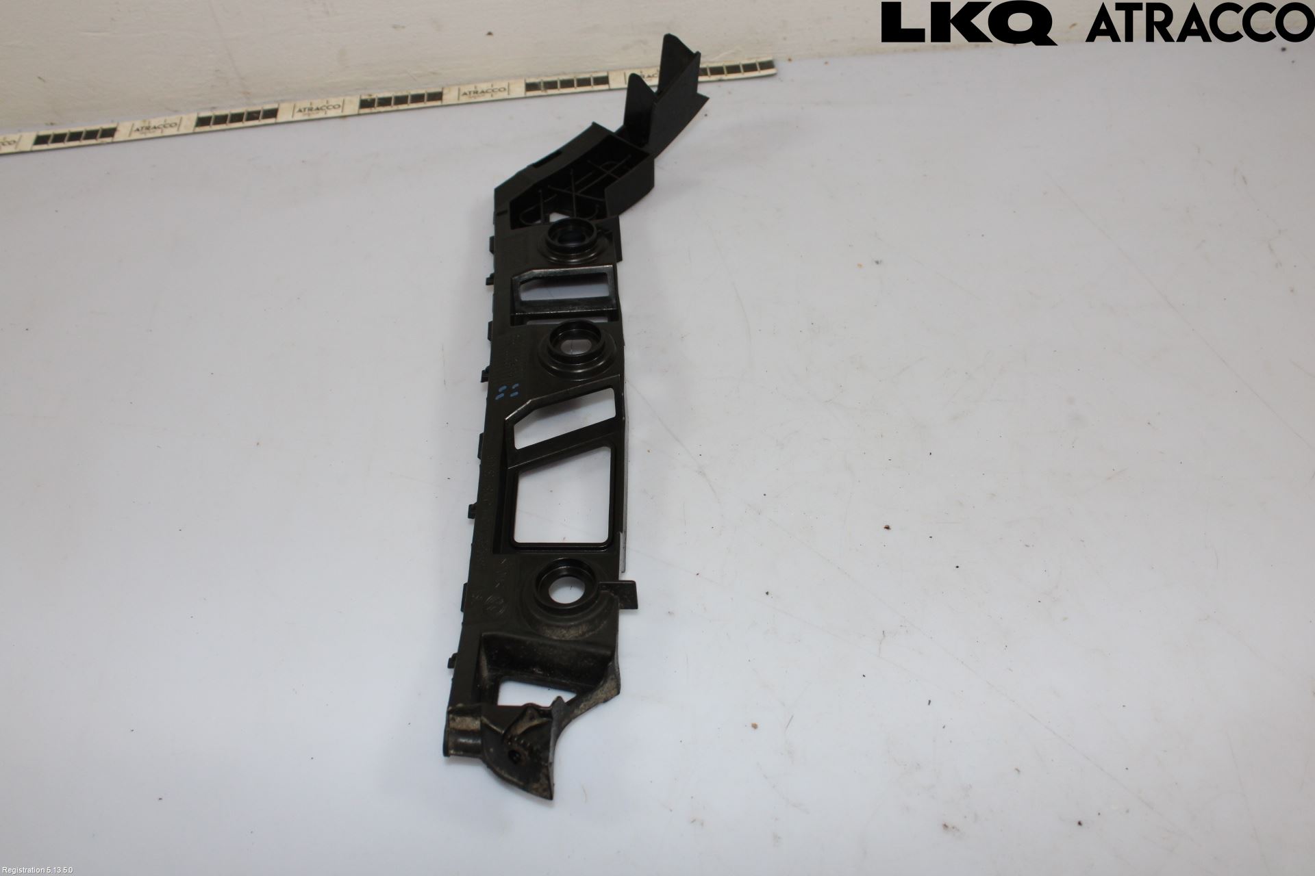 Volkswagen VW GOLF SPORTSVAN 15-20 Stötfångarfäste Bak Hö