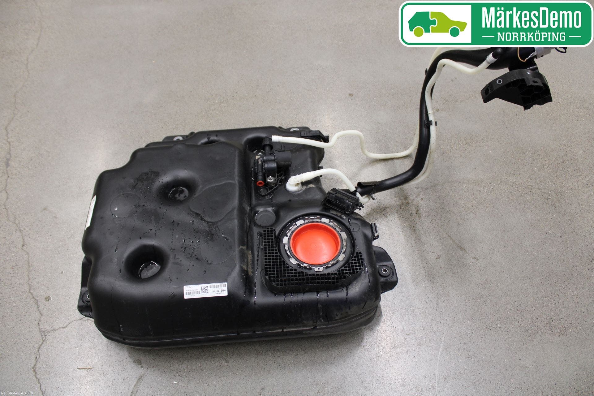 Volkswagen VW PASSAT 15-19 Bränsletank Insprutning