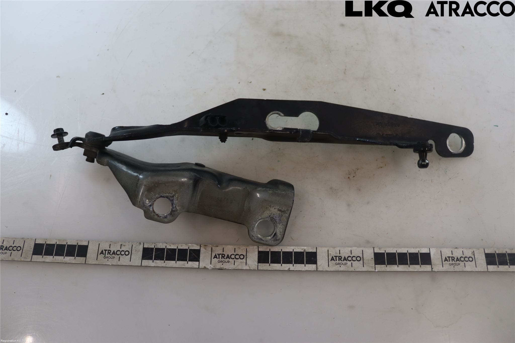 Volvo S80 07-13 Huvgångjärn