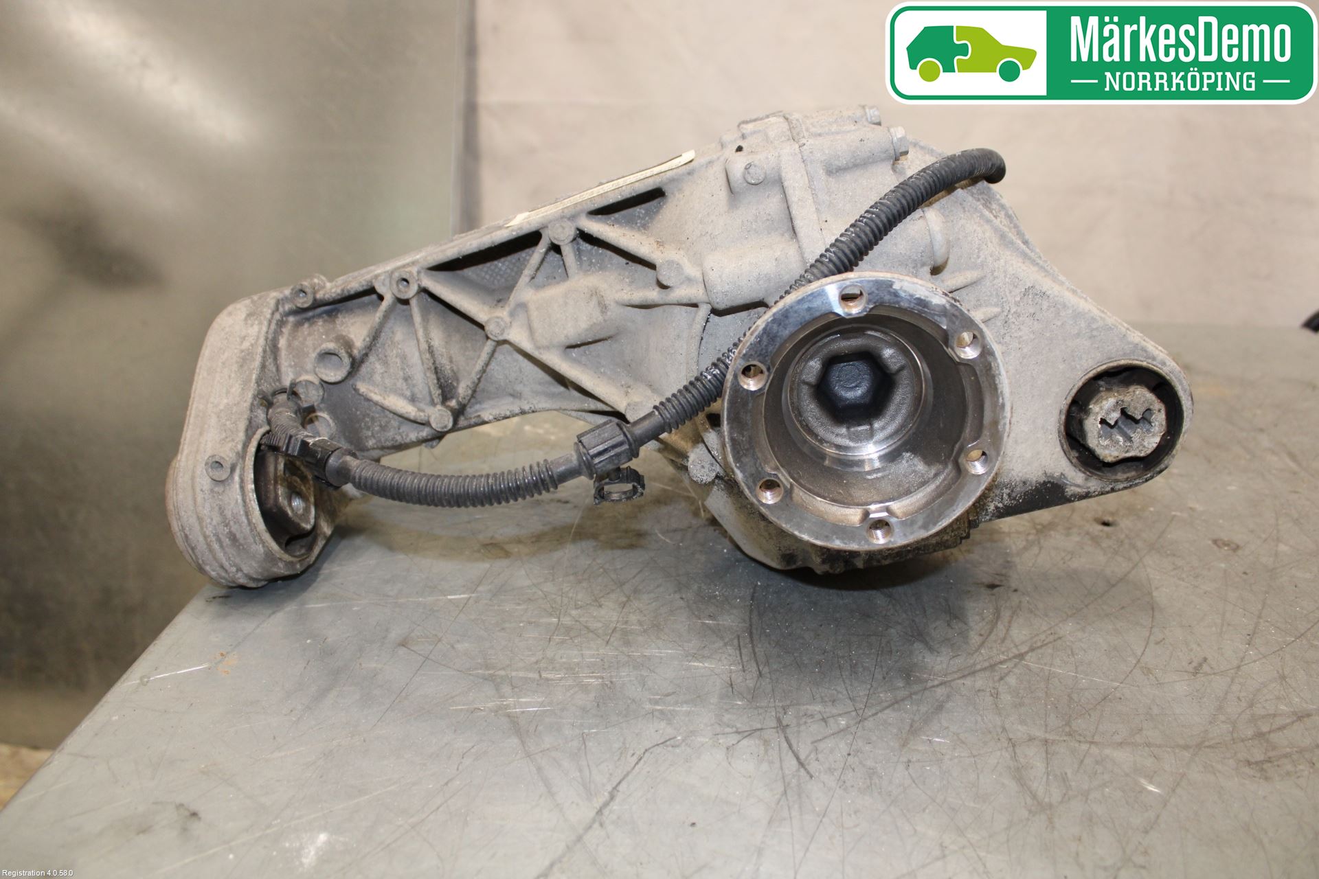 Volkswagen VW AMAROK 2H 10-22 Framvagn Diffrential