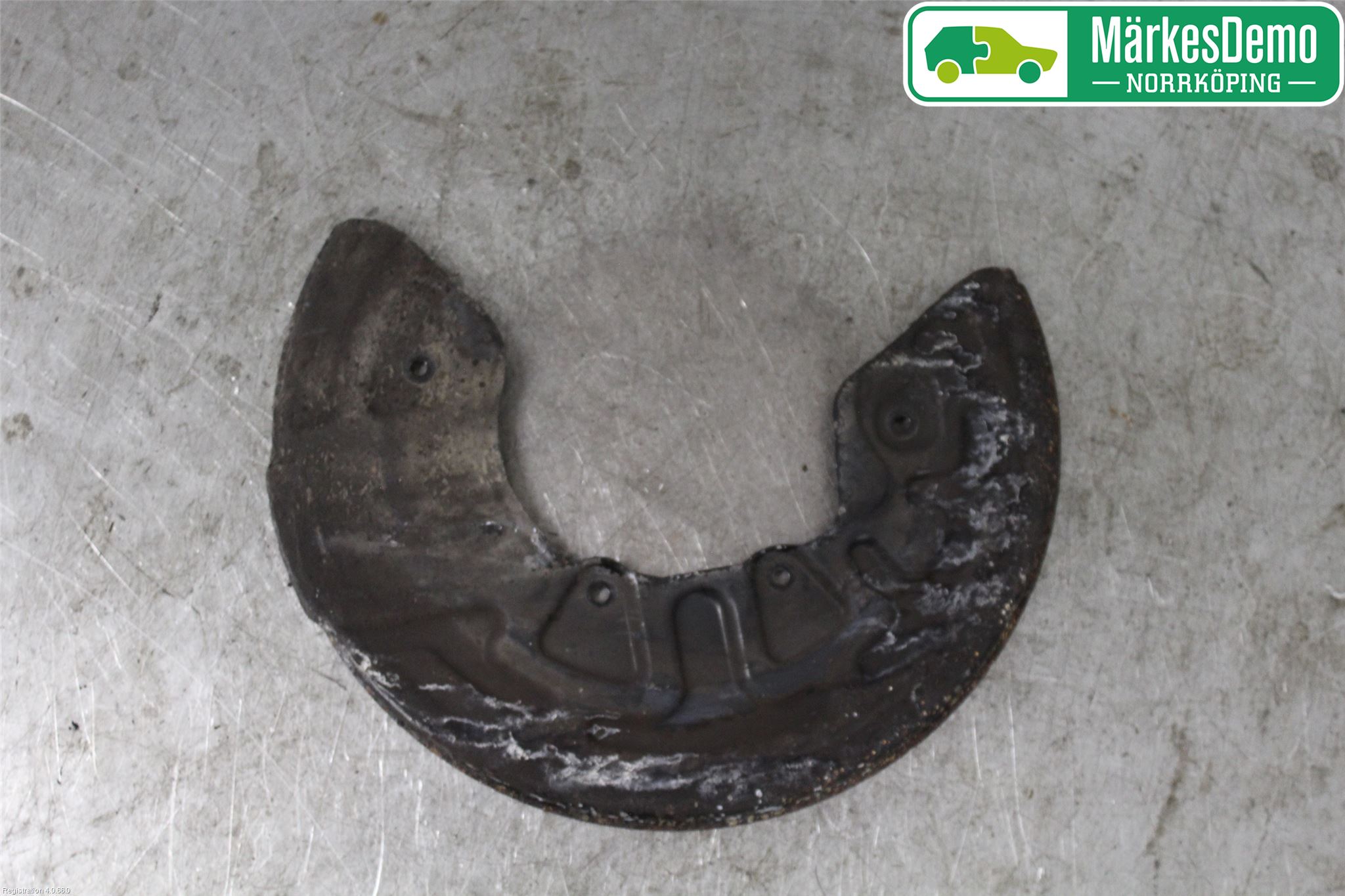 Audi A6/S6     97-05 Bromssköld Fram