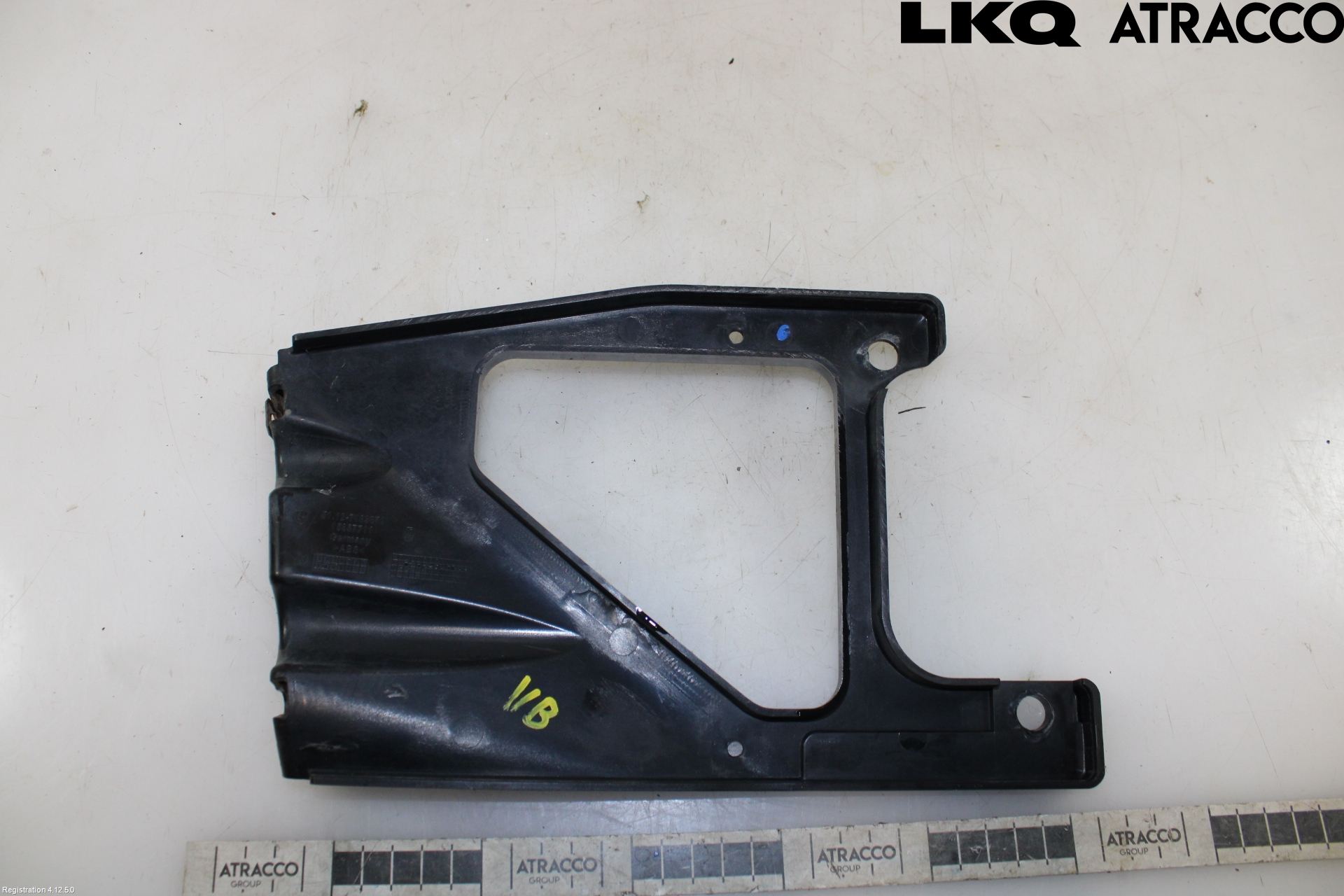 BMW 1 E87/81 5D/3D 03-11 Stötfångarfäste Bak Vä