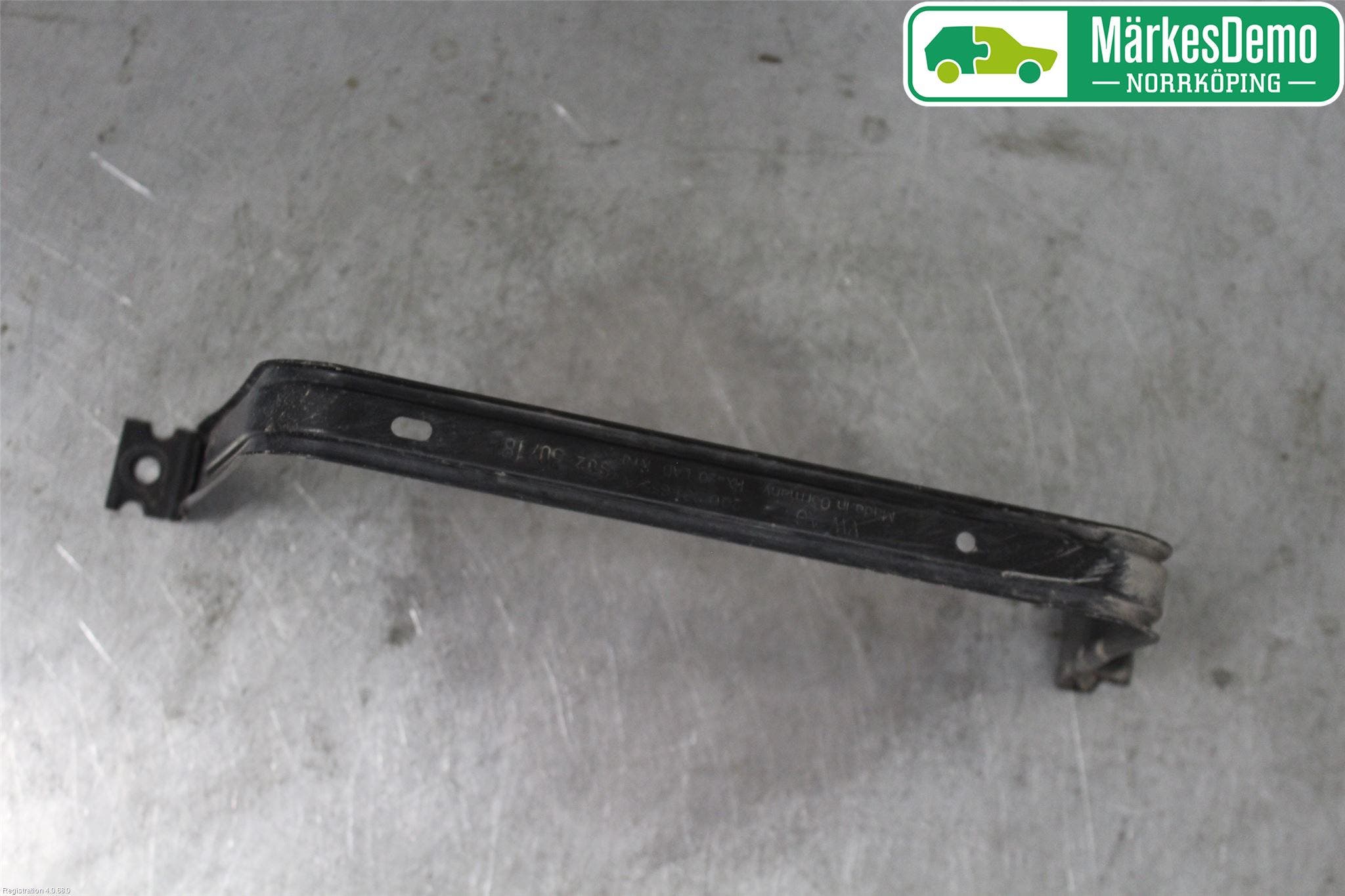 Volkswagen VW POLO VI 18->> Bränsletanksband