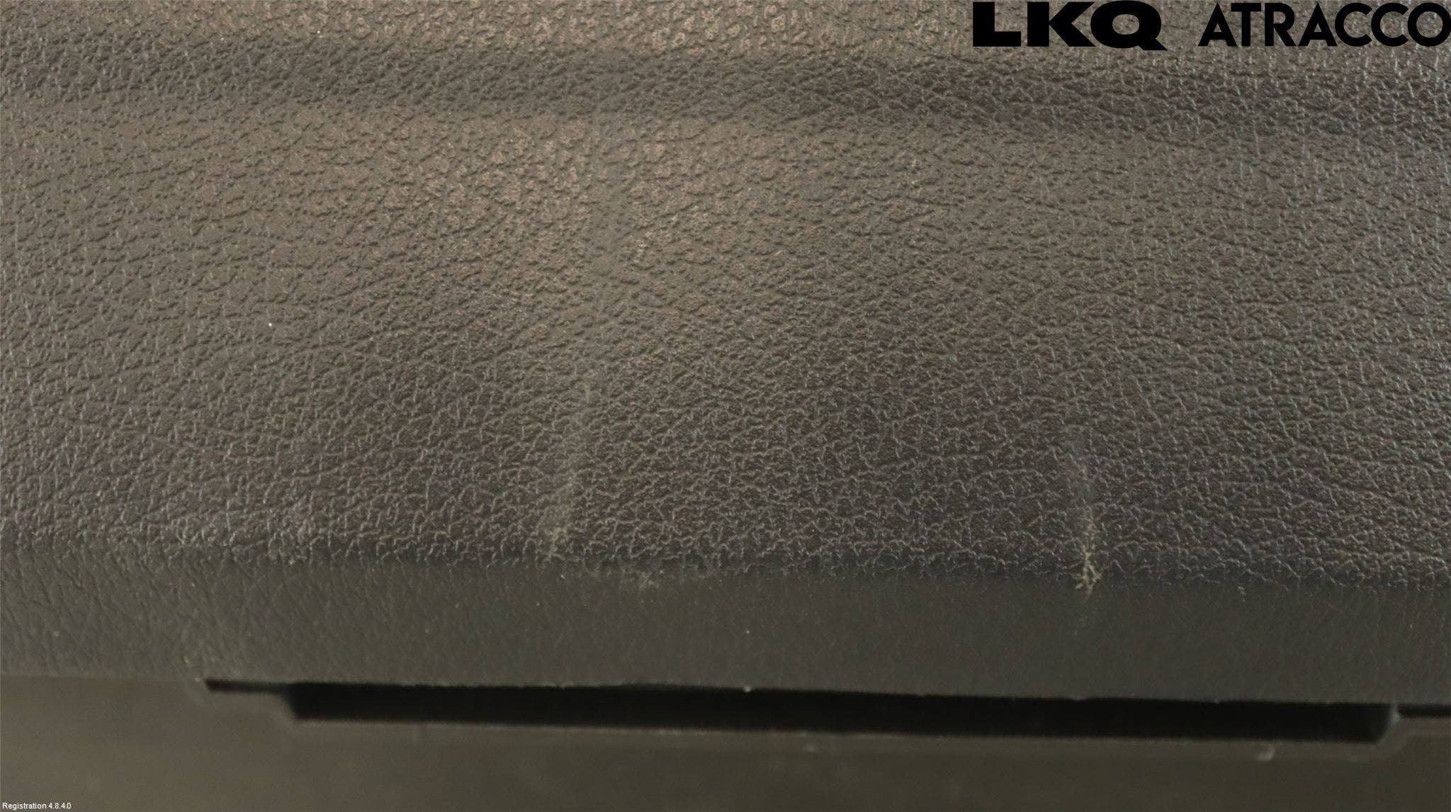 Mercedes-Benz MB C-KLASS (W206) 21- Handskfack Insats