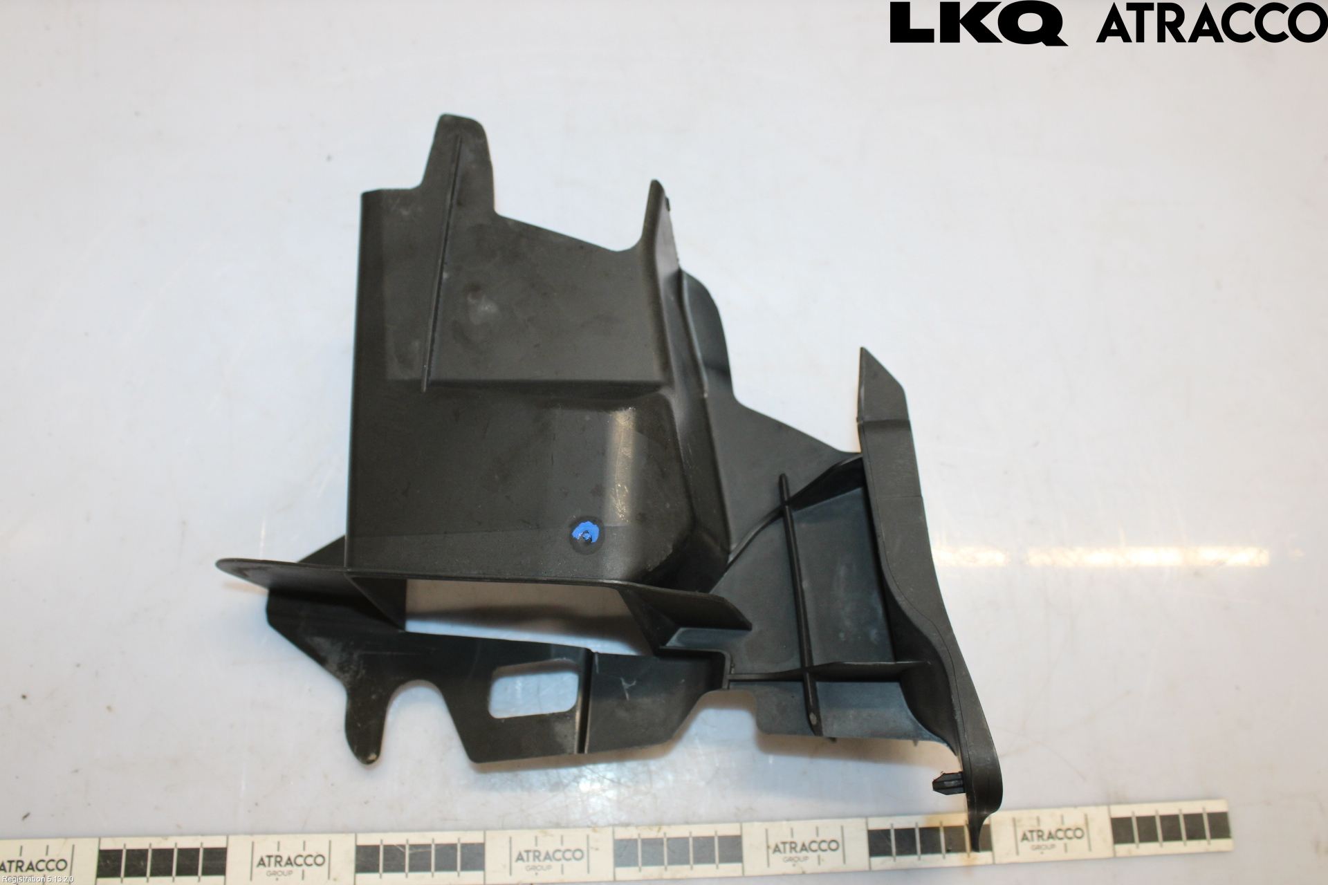 Volkswagen VW AMAROK 2H 10-22 Deflektor Plåt-Plast Kylning