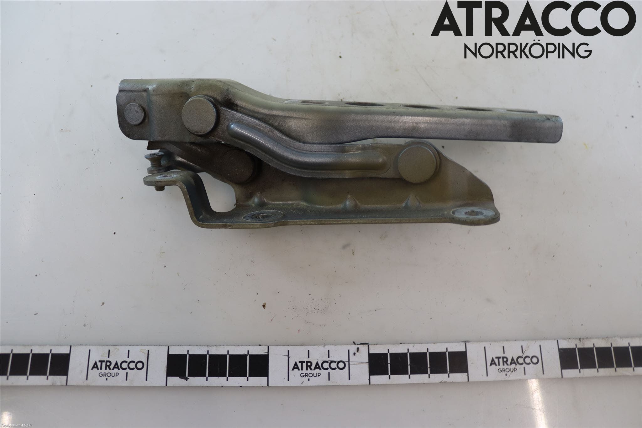 Skoda OCTAVIA (1Z) 05-13 Huvgångjärn