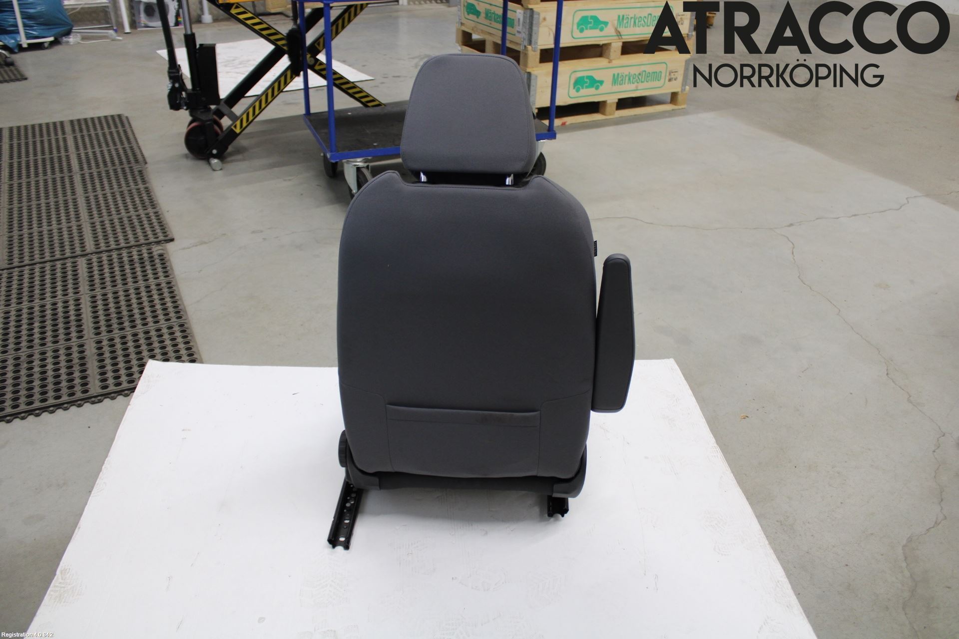 Volkswagen VW ID.4 21- Inredning Stol Fram Vä