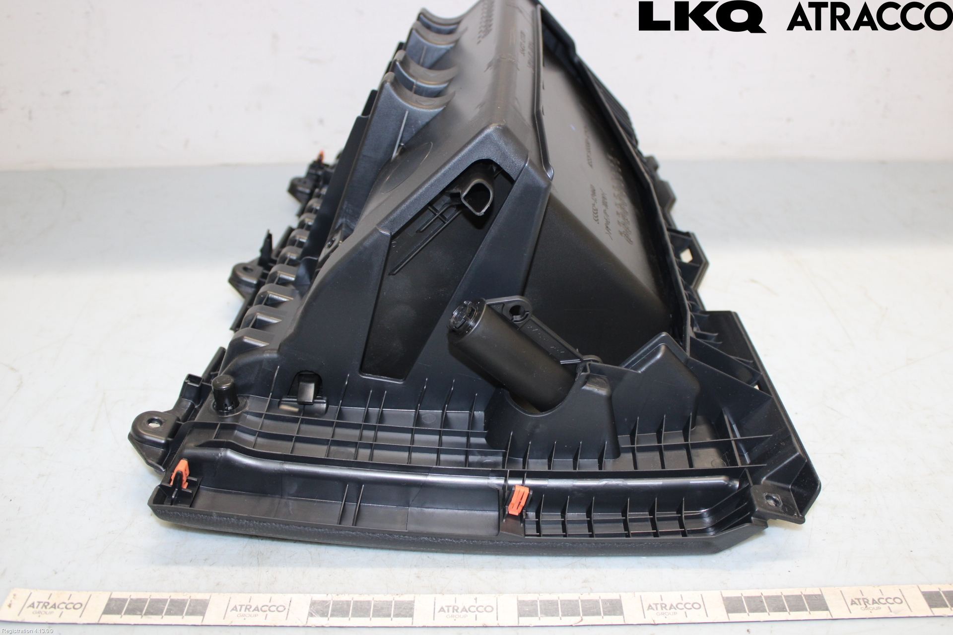 Toyota COROLLA CROSS XG10 22- Handskfack