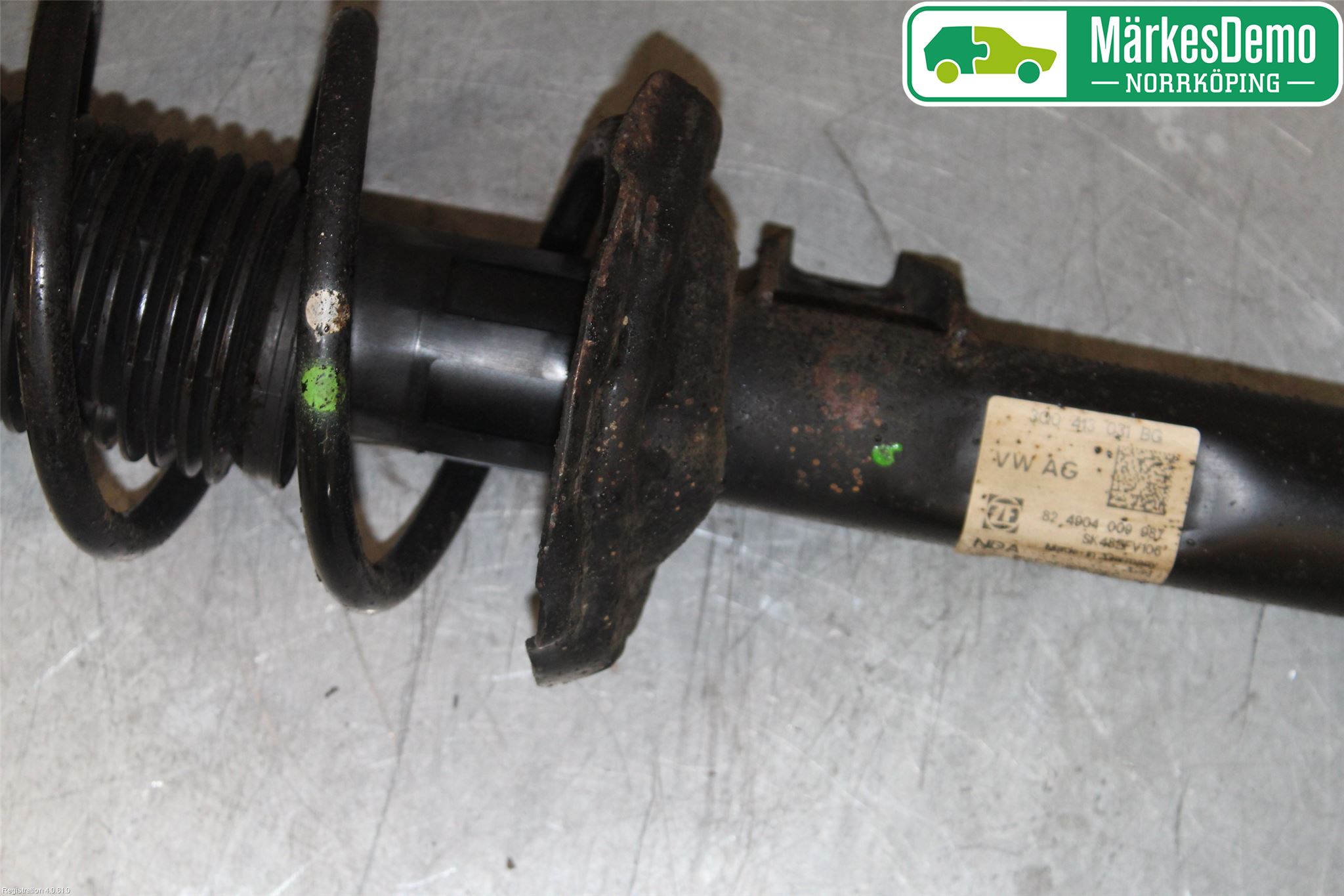 Skoda SUPERB 16-24 Fjäderben Fram Vänster