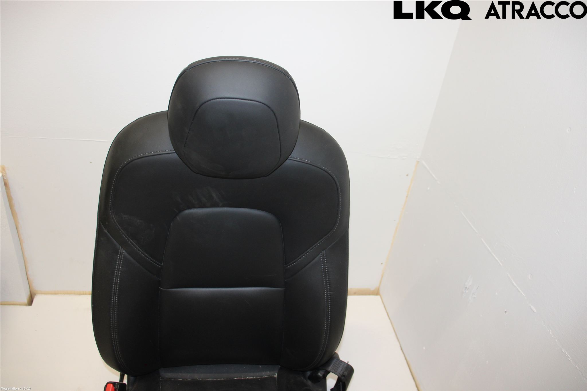 Tesla MODEL 3 17- Inredning Stol Fram Vä