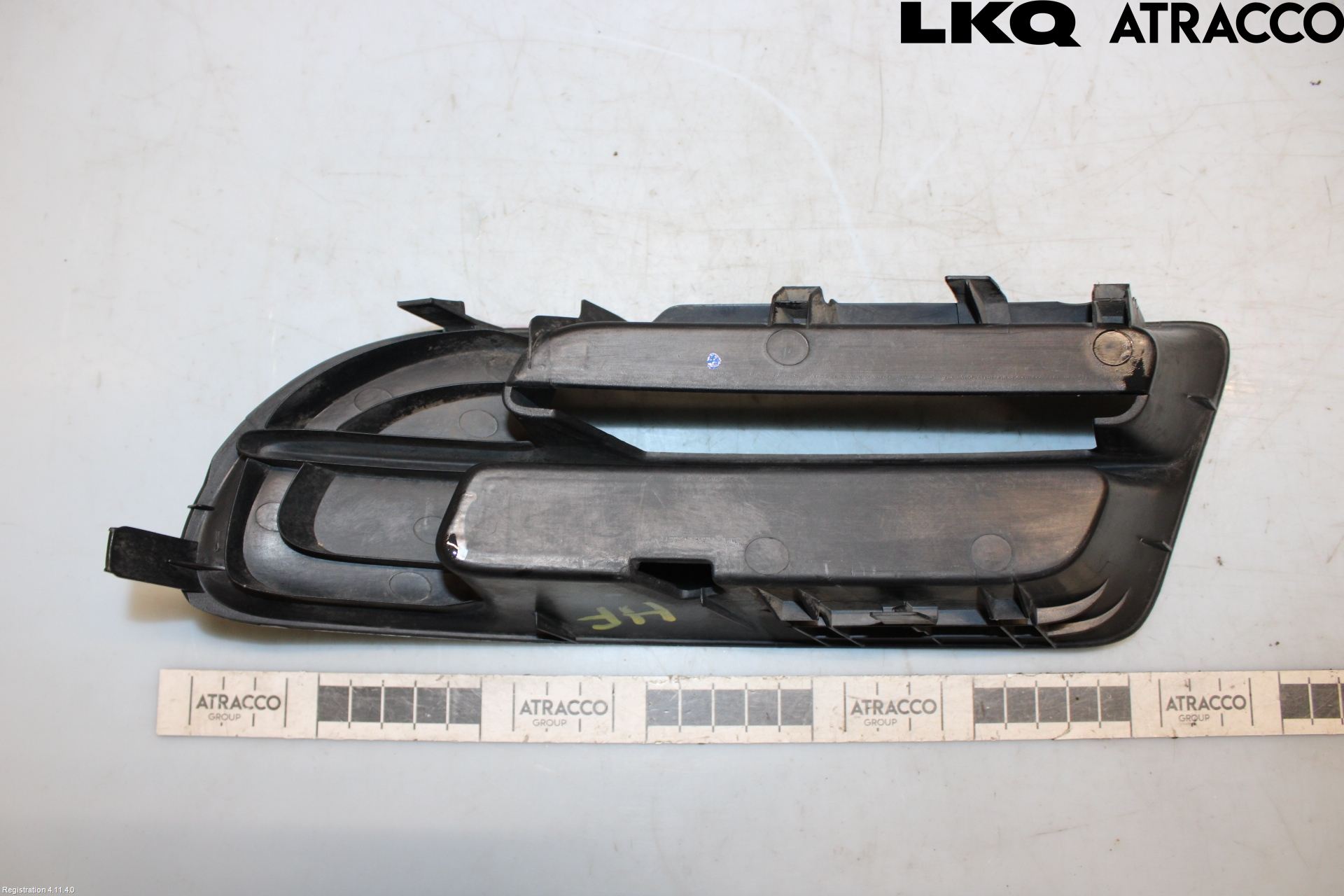 Toyota COROLLA 02-07 Grilldel Höger