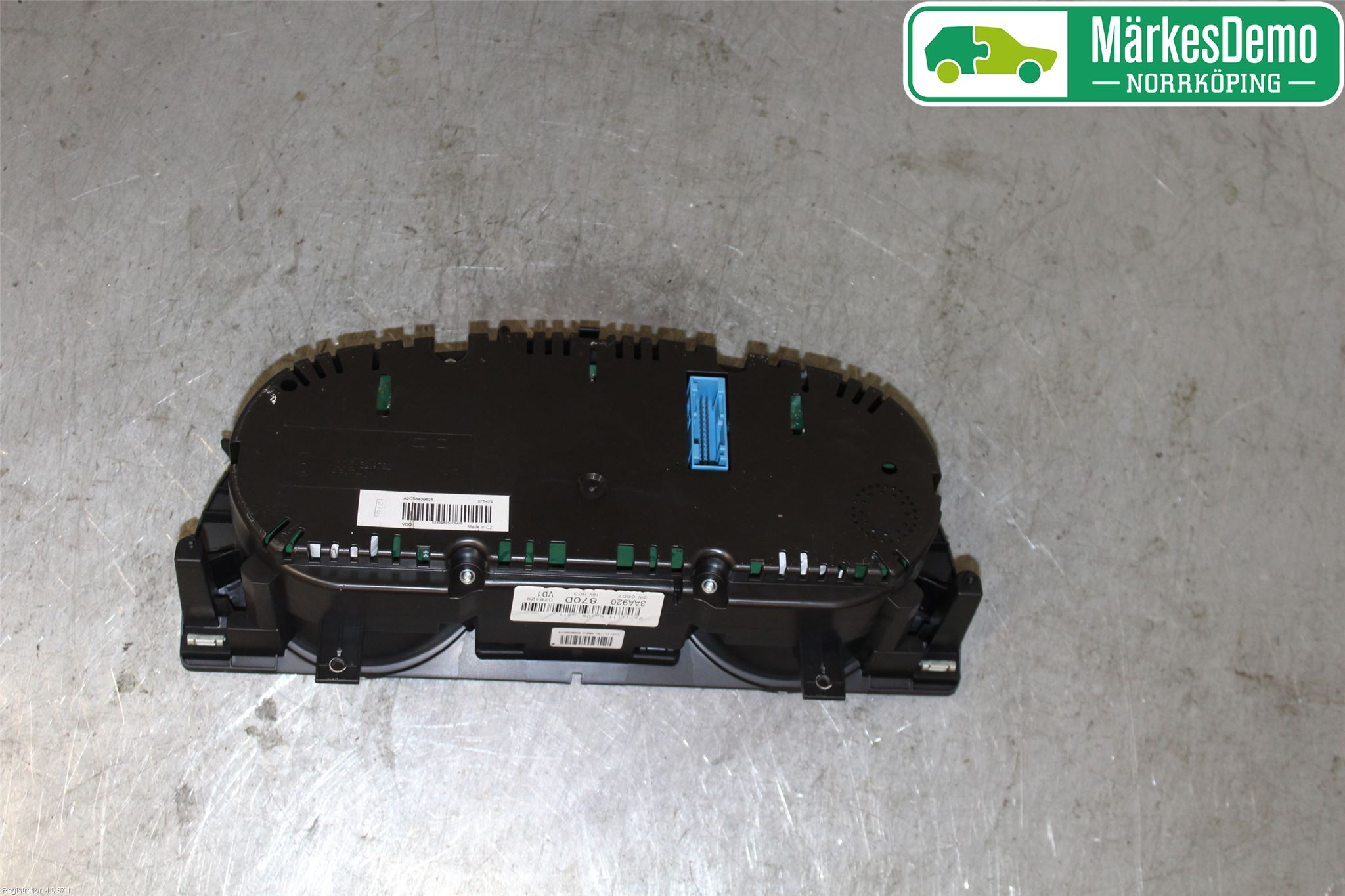 Volkswagen VW PASSAT 11-14 Instrument Komb