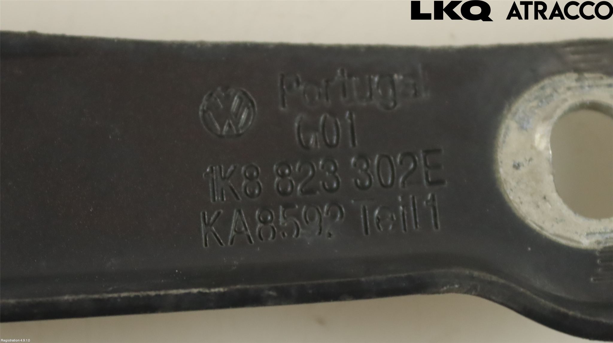 Volkswagen VW SCIROCCO 09-17 Huvgångjärn