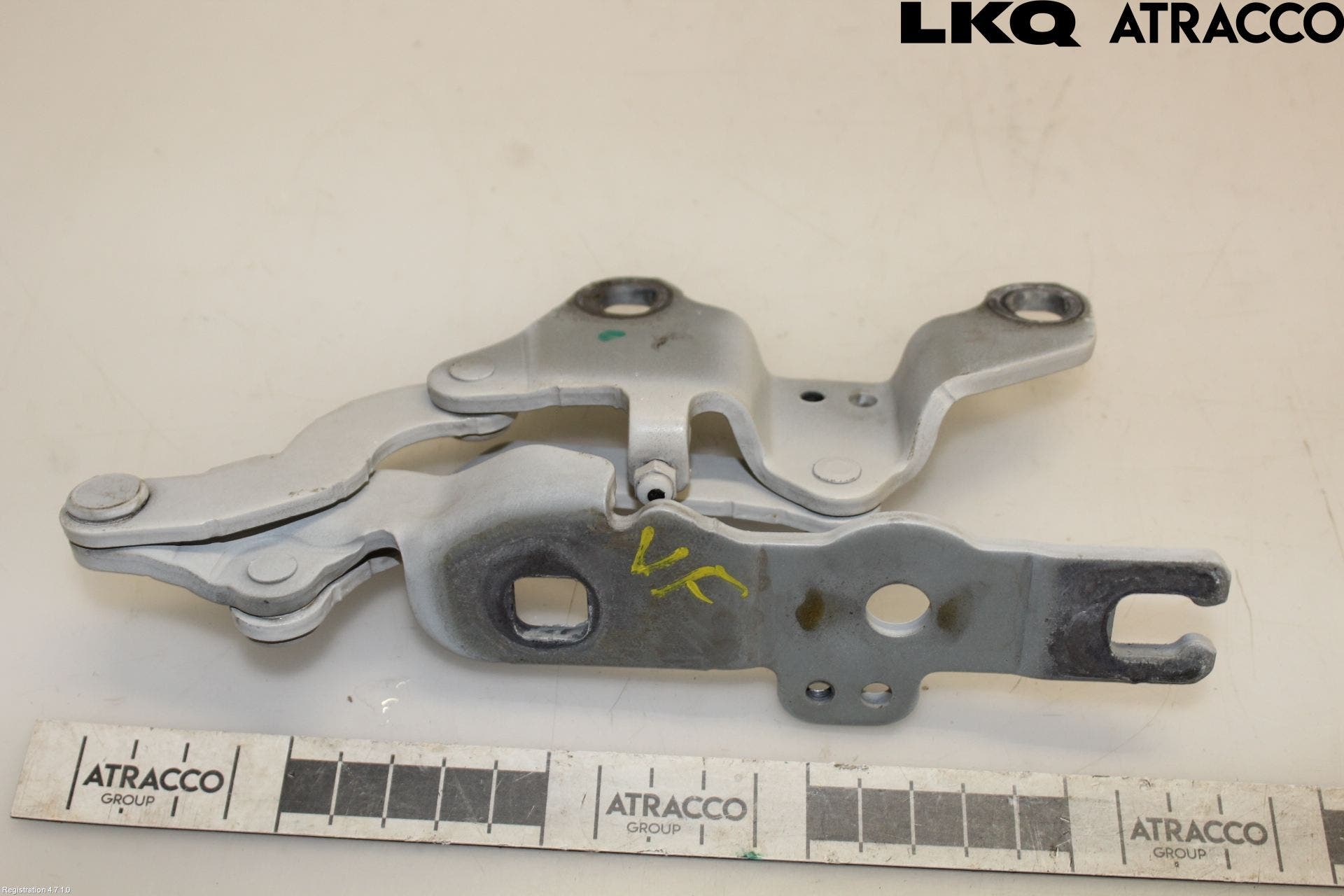 BMW 1 E87/81 5D/3D 03-11 Huvgångjärn