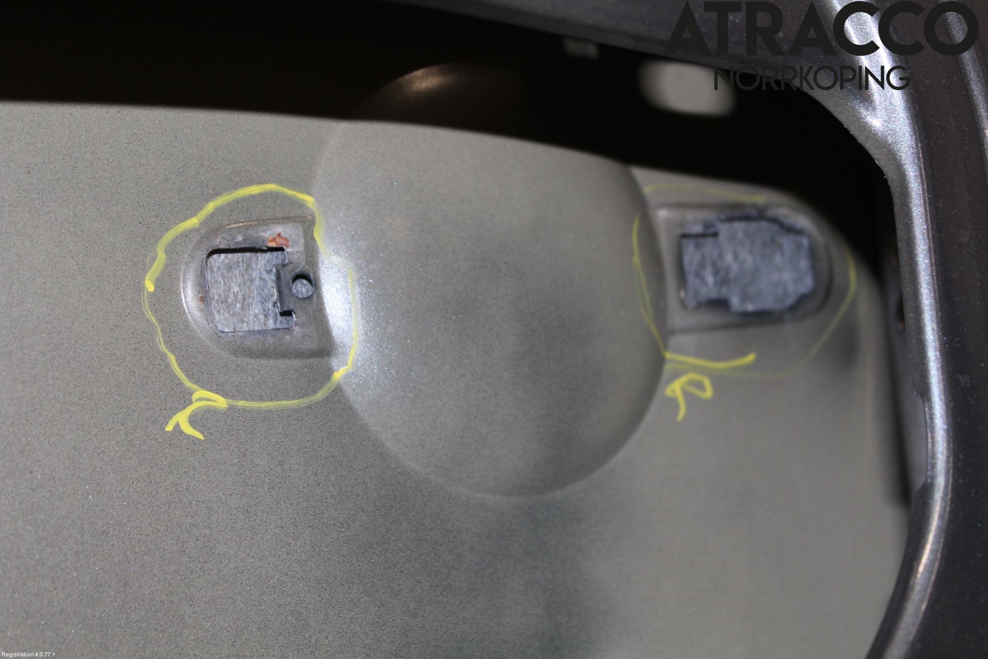 Volkswagen VW CADDY      04-10 Dörr Fram Höger