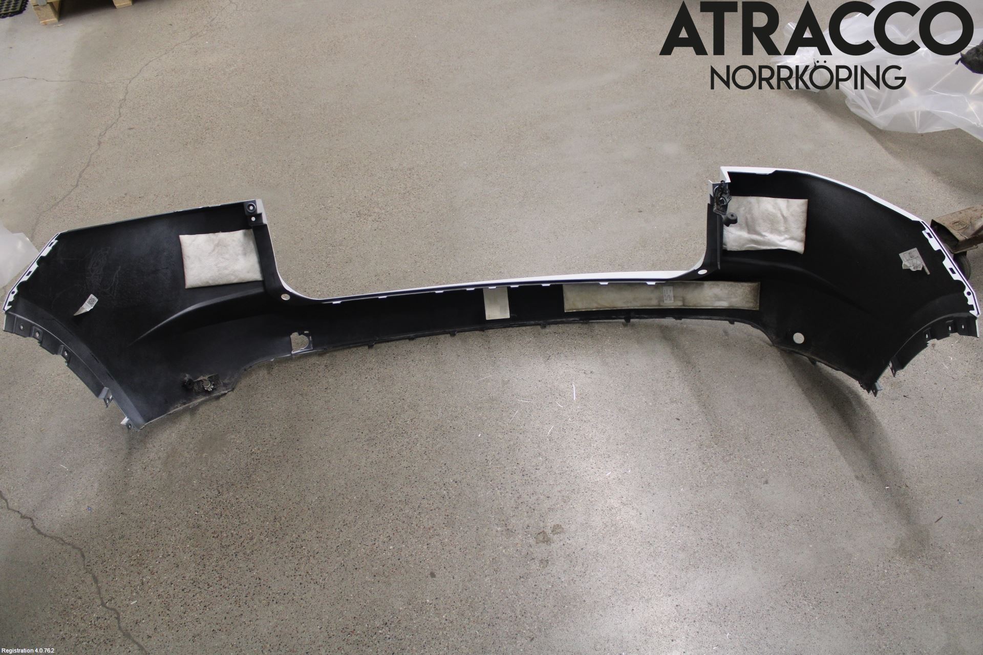 Jaguar E-PACE 17- Stötfångarbeklädnad Bak