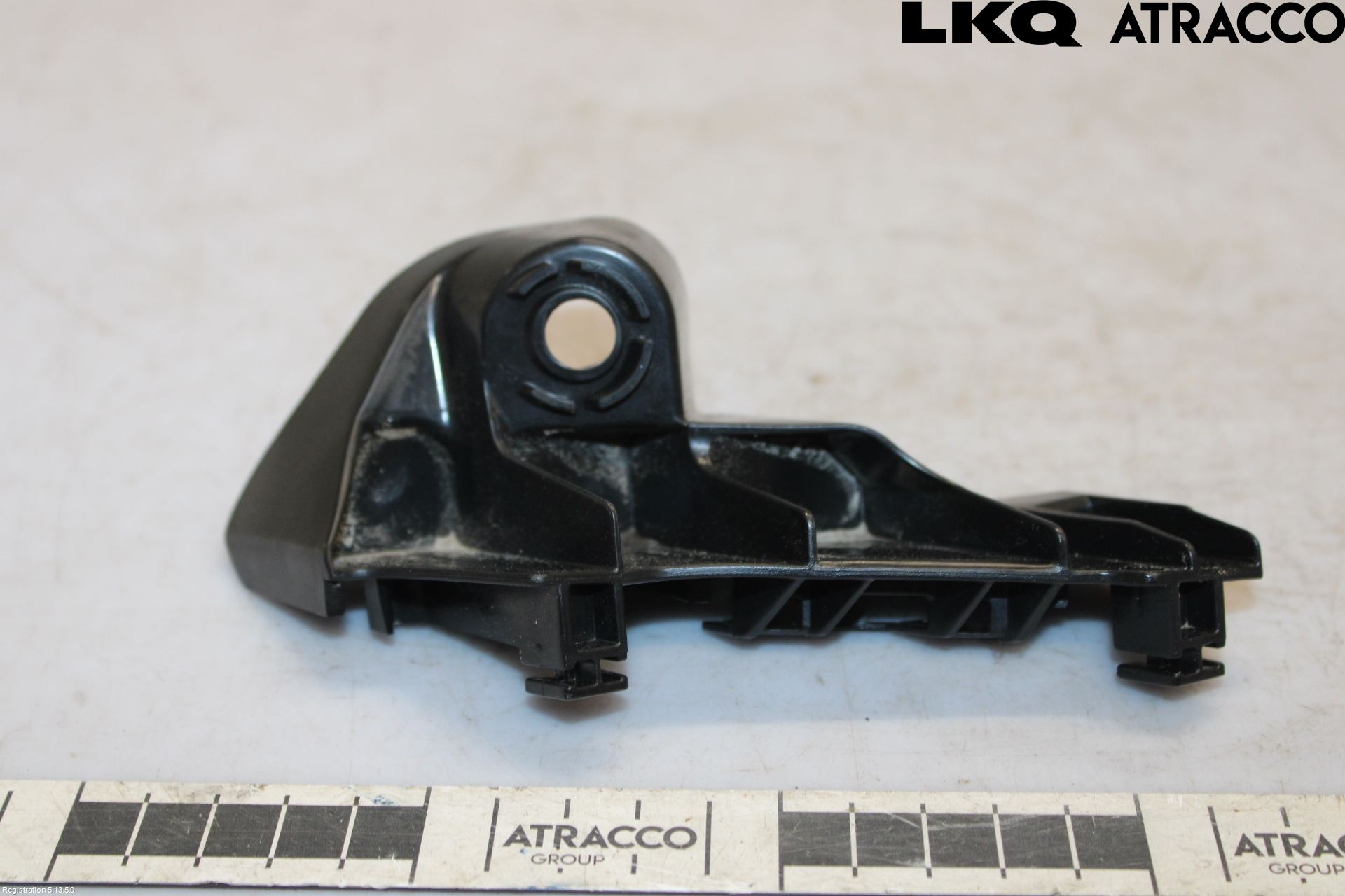 Toyota COROLLA 19- Stötfångarfäste Bak Hö