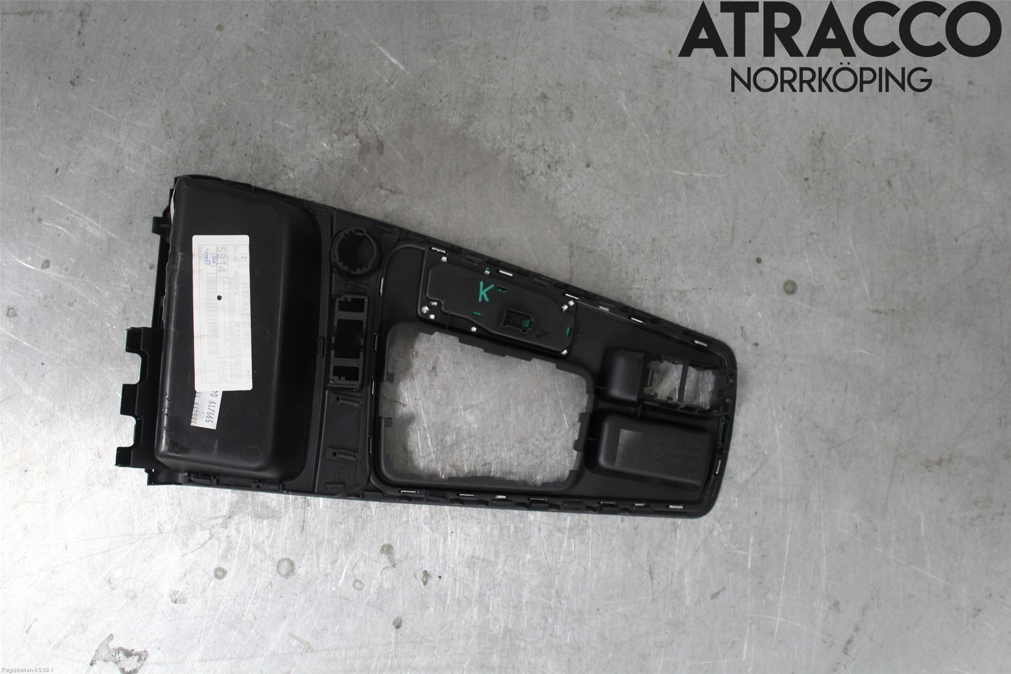 Seat LEON 13-20 Instrumentkonsoll Mitt