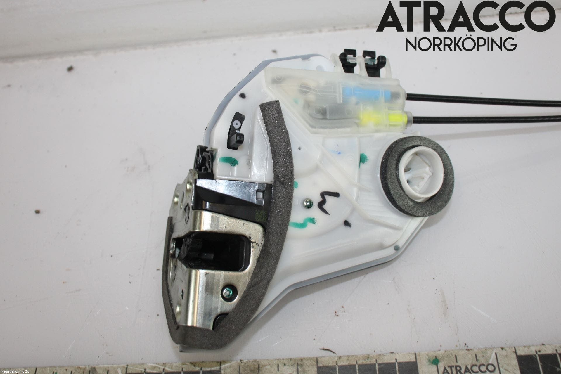 Toyota AYGO 15-21 Låskista-Dörrlås