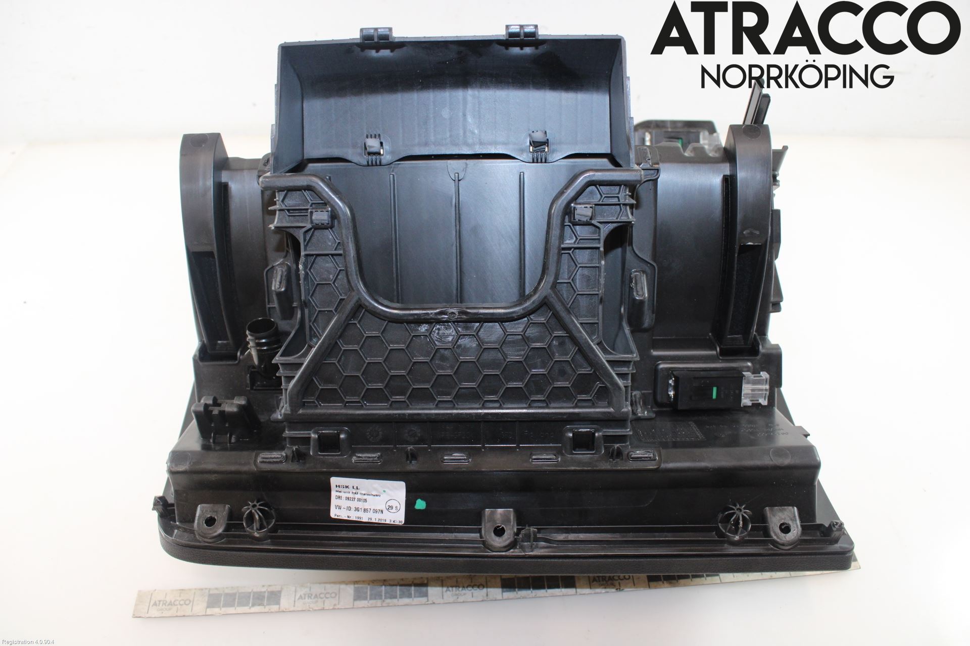 Volkswagen VW PASSAT 15-19 Handskfack