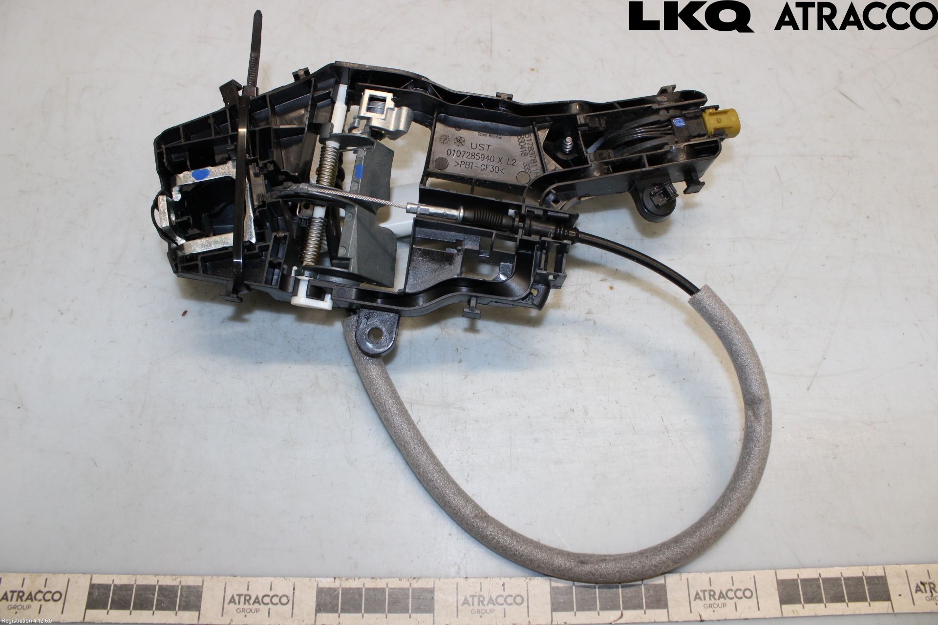 Volkswagen VW PASSAT 15-19 Dörrhandtag Yttre Vä