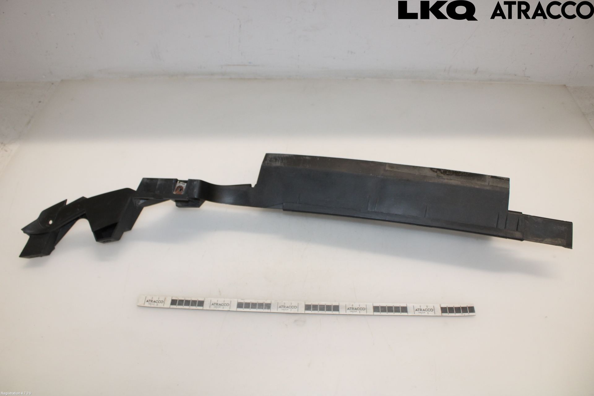 Peugeot 307     05-08 Stötfångarfäste Bak Hö