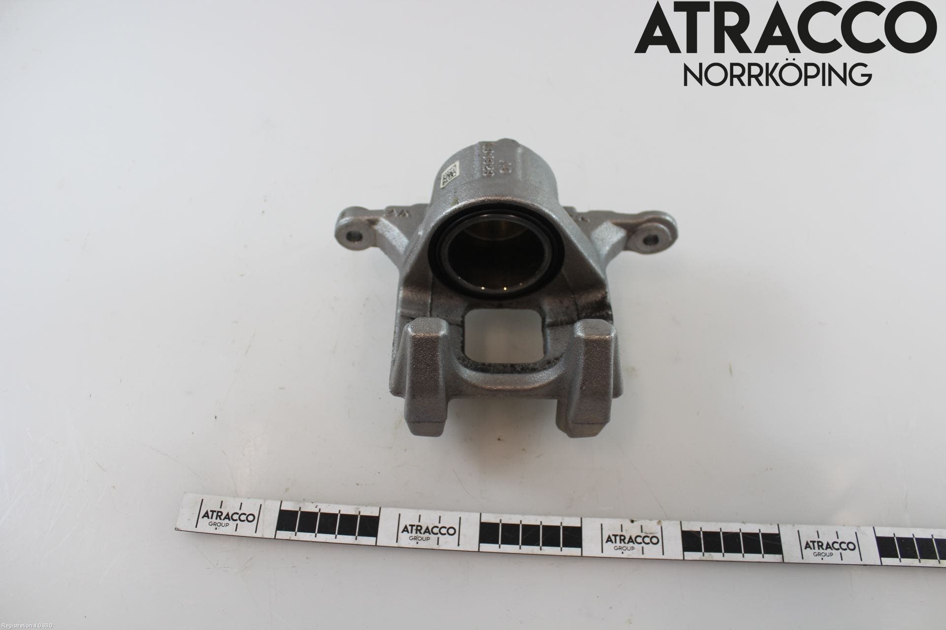 CUPRA BORN 22- Bromsok Fram Höger