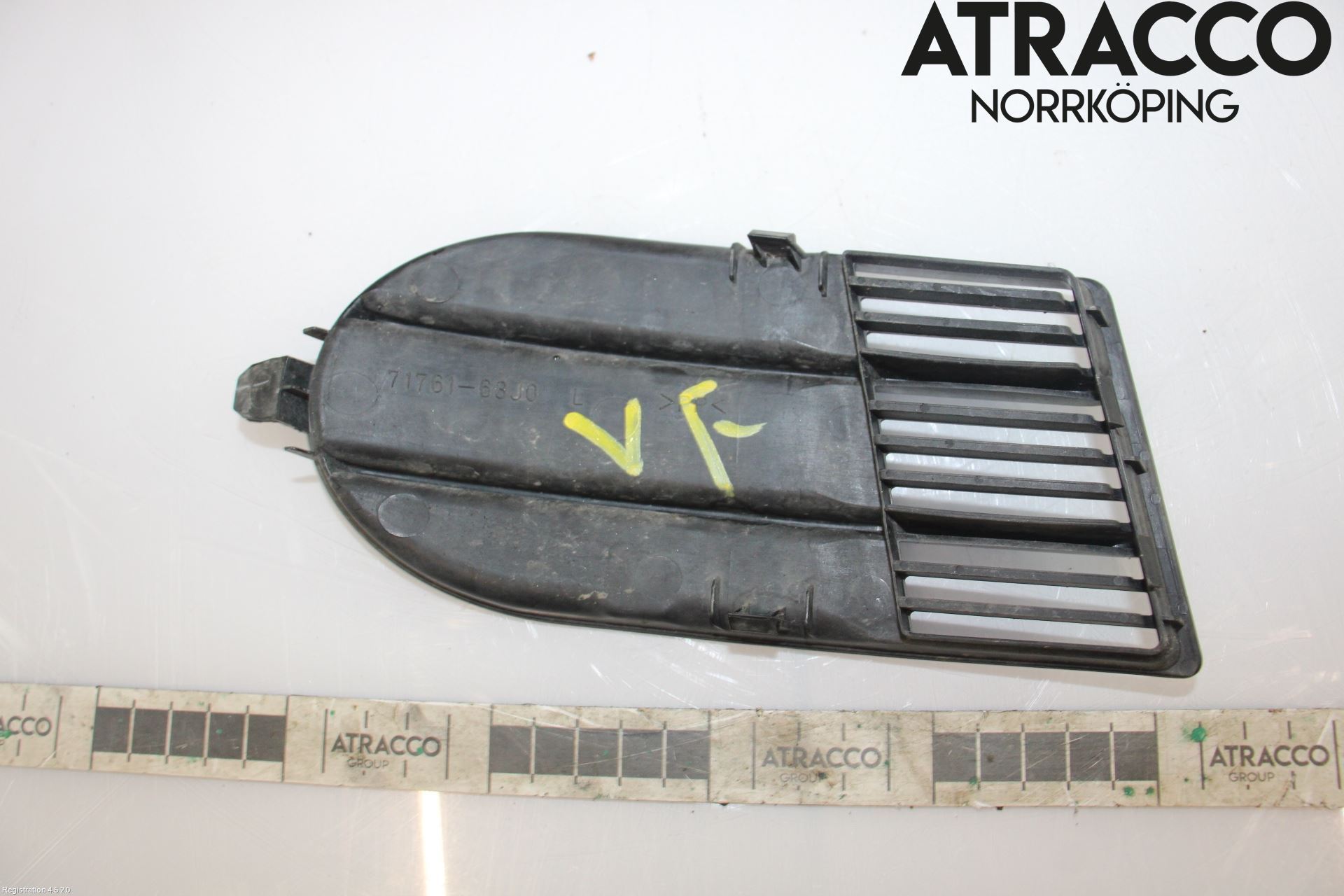 Suzuki SWIFT 05-10 Grilldel Vänster