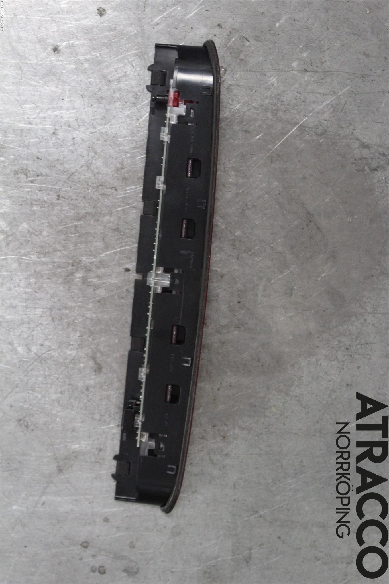 Volkswagen VW TIGUAN 16-24 Bromsljus Bakruta