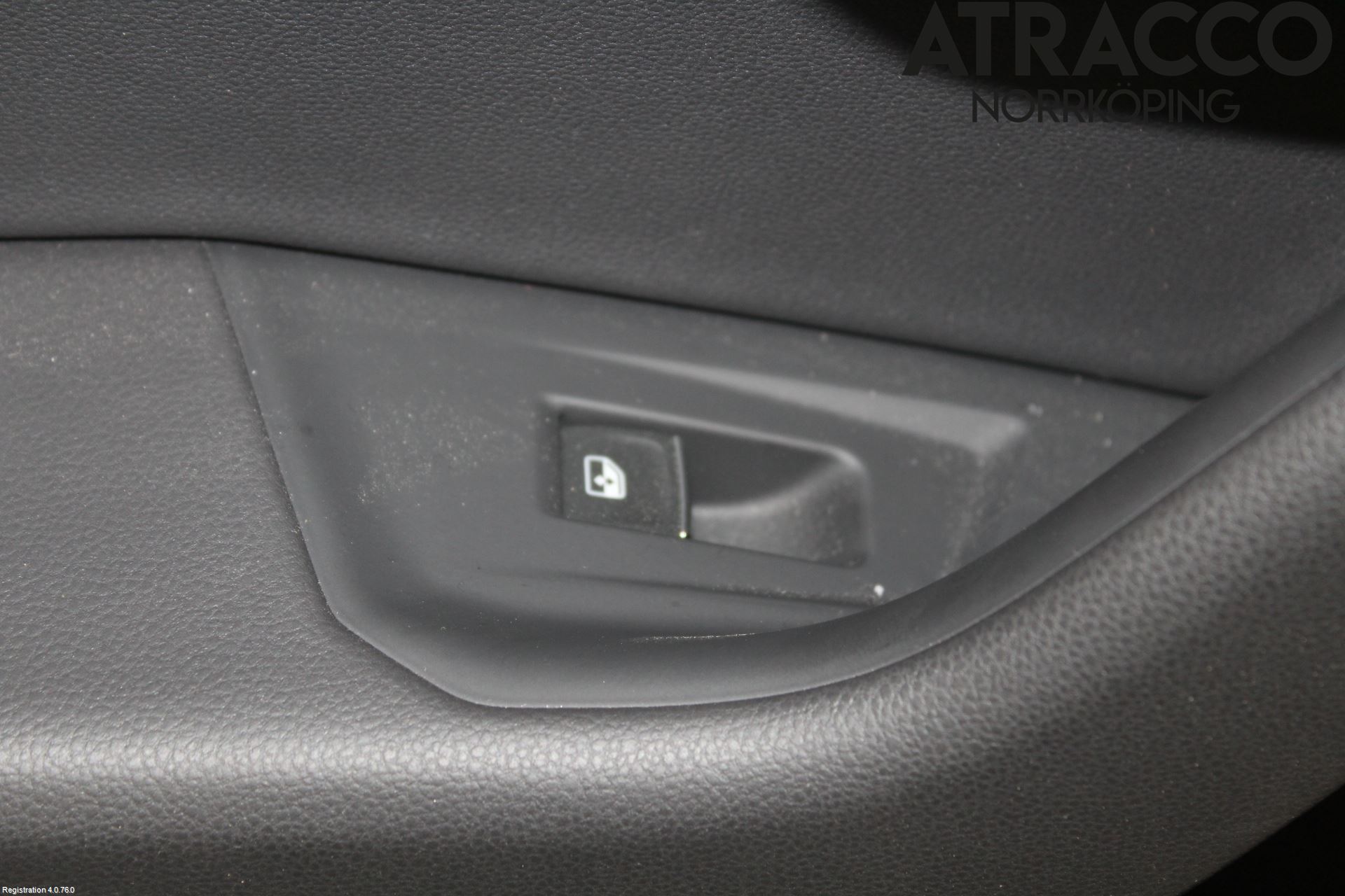 Volkswagen VW TOUAREG CR 18- Dörrklädsel Vä
