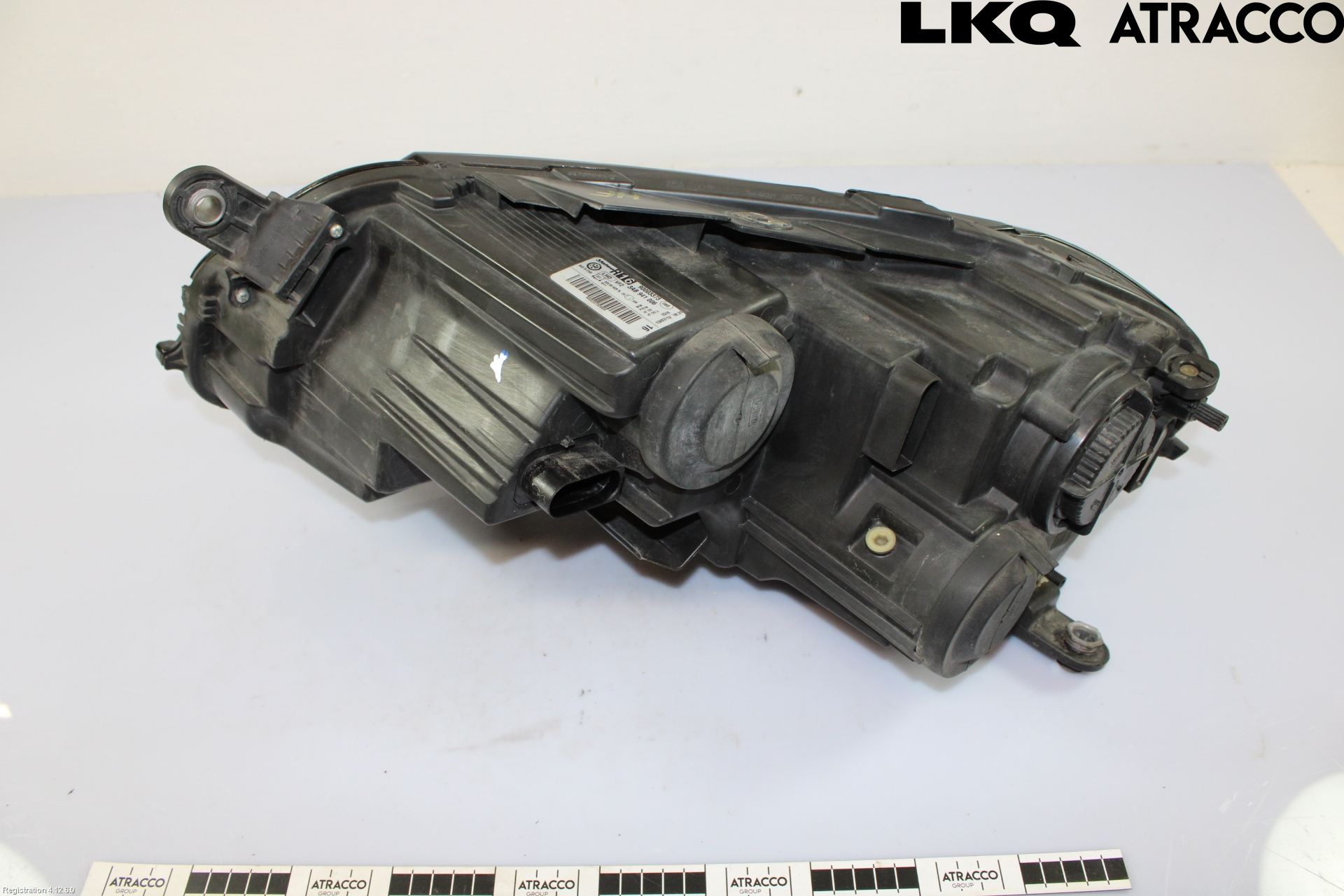 Volkswagen VW PASSAT 11-14 Strålkastare Höger