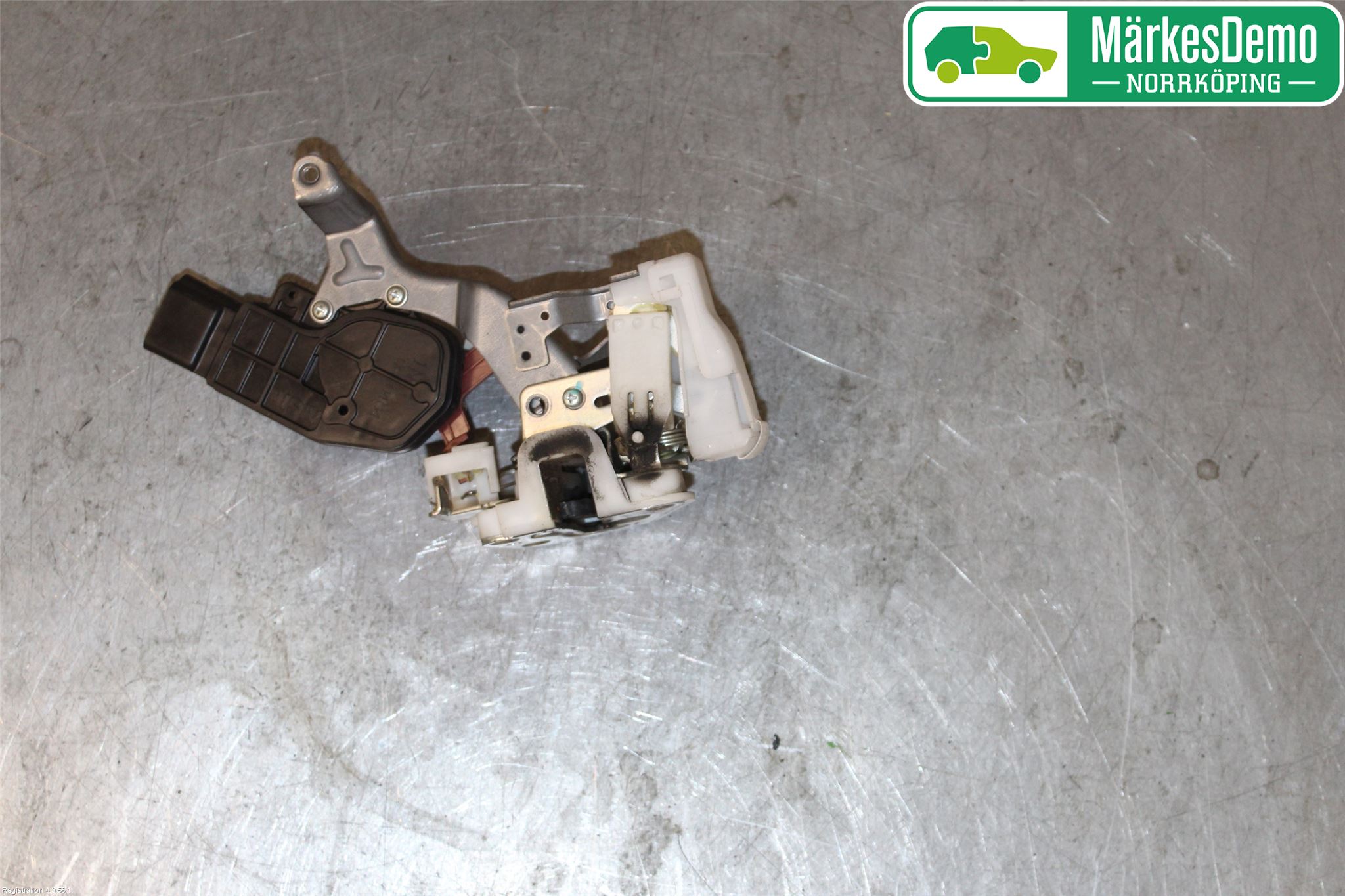 Peugeot 107 Låskista-Dörrlås