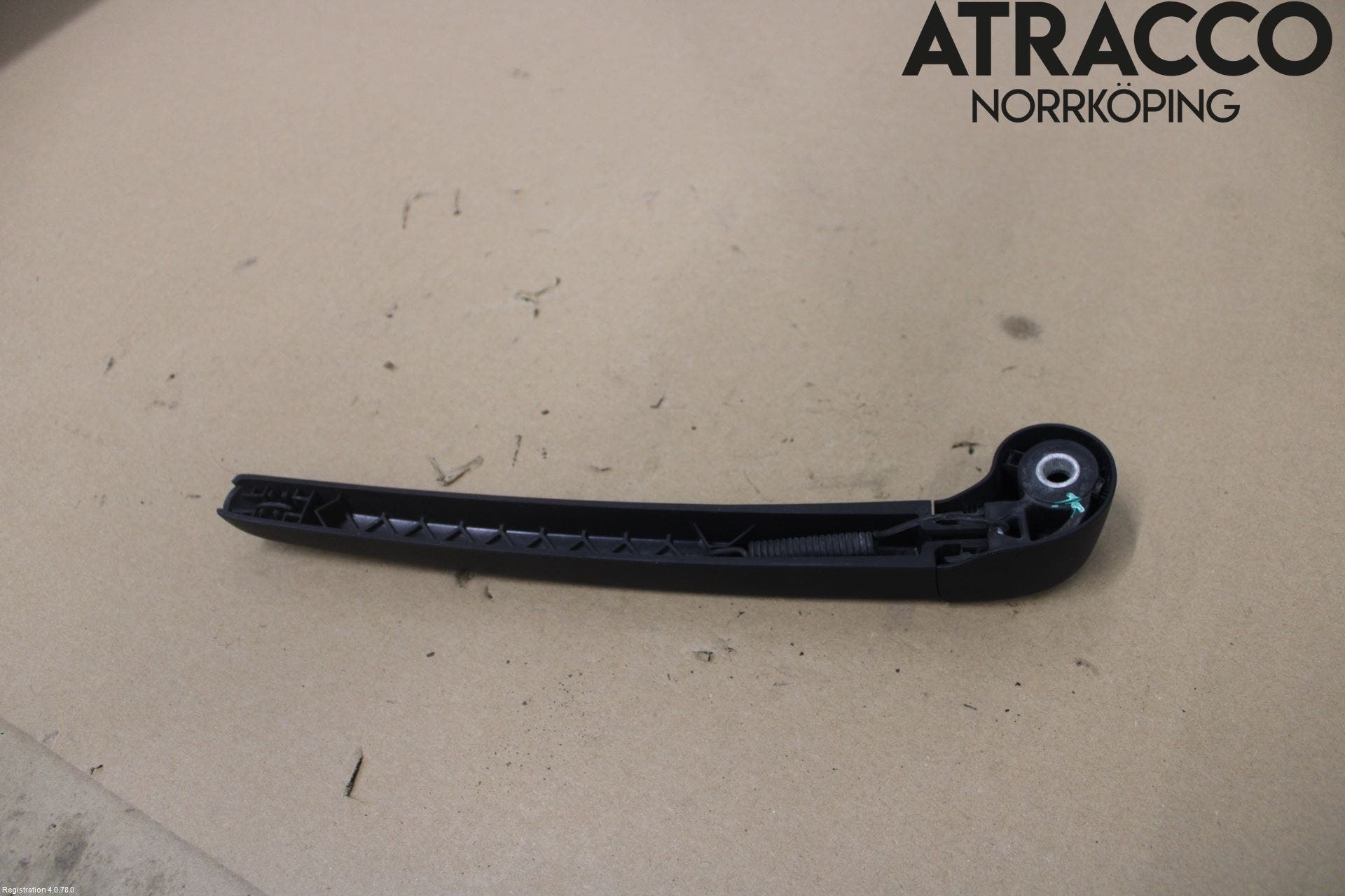 Audi Q3 8U 12-18 Torkararm-Bakruta